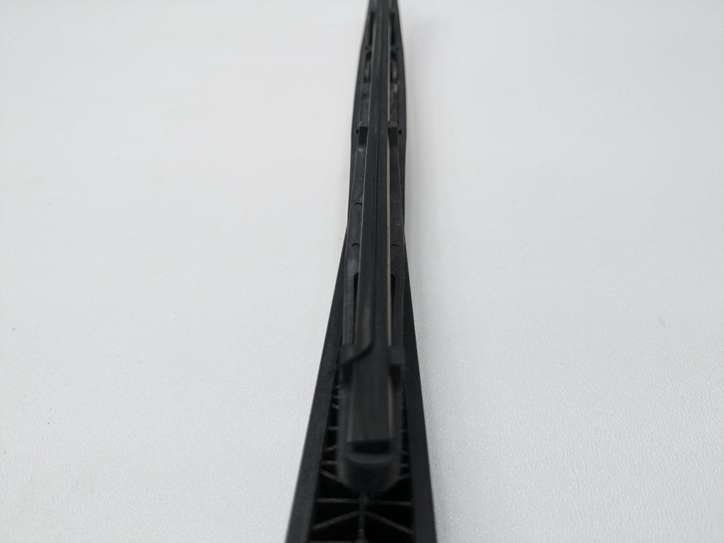 2005 - 2007 OEM NISSAN ARMADA REAR TAILGATE TRUNK LID WINDSHIELD WIPER ARM