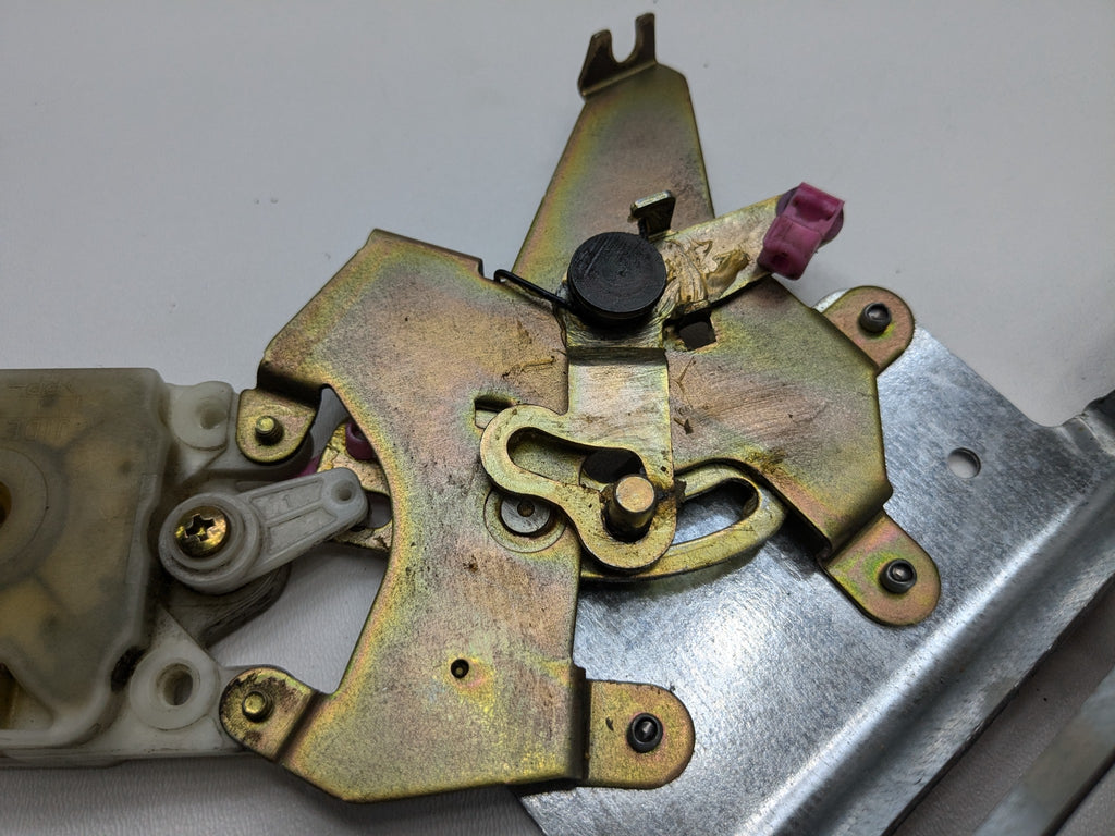 2005 - 2007 OEM NISSAN ARMADA REAR LIFTGATE HATCH LID LOCK LATCH ACTUATOR
