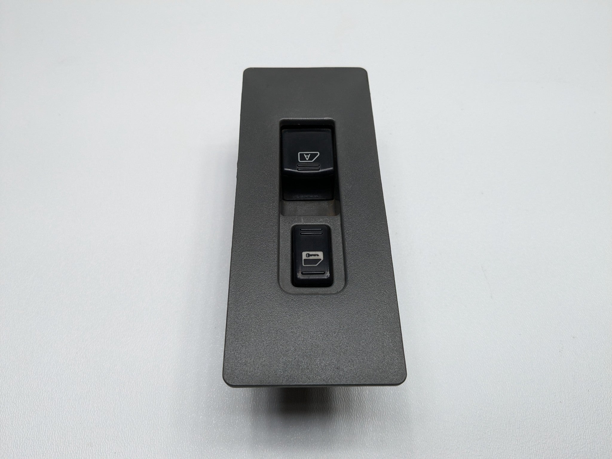 2005 - 2007 OEM NISSAN ARMADA FRONT PASSENGER RIGHT SIDE WINDOW SWITCH BLACK