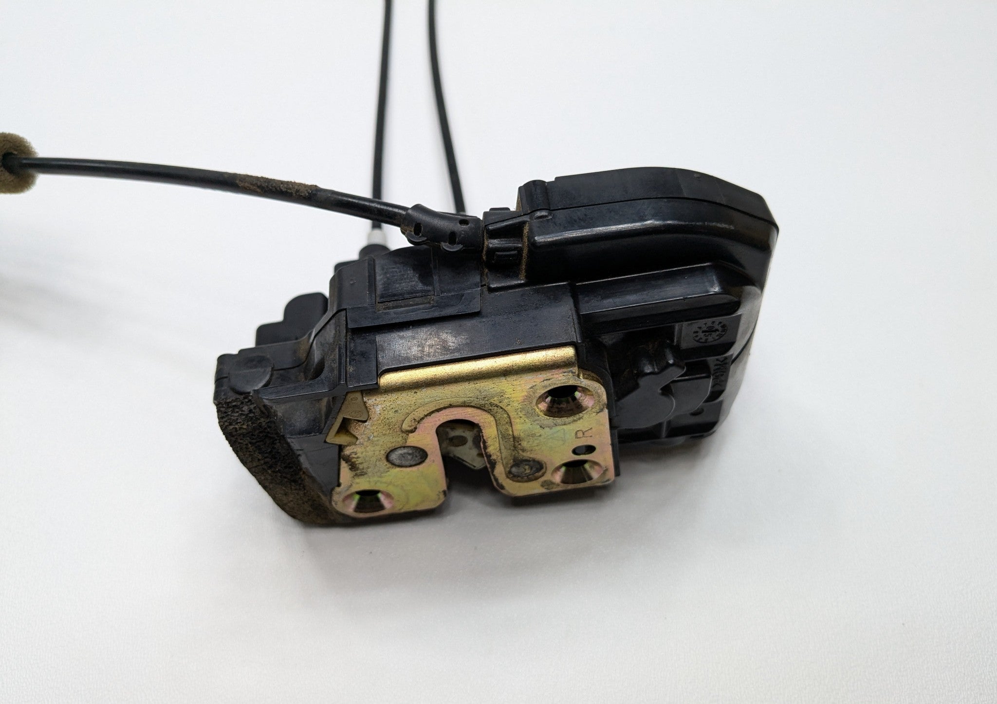 2005 - 2007 OEM NISSAN ARMADA REAR RIGHT PASSENGER SIDE DOOR LOCK LATCH ACTUATOR
