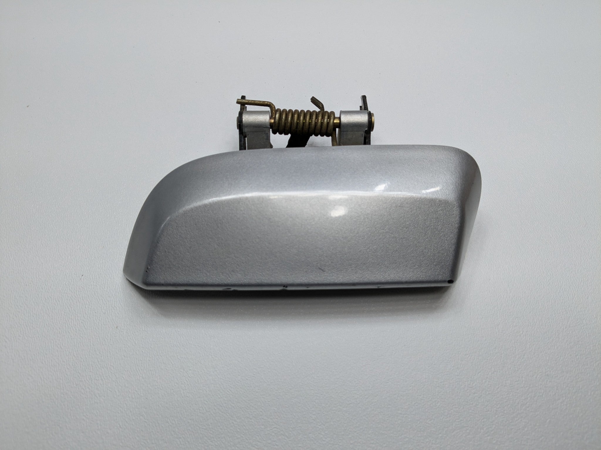 2005 - 2007 OEM NISSAN ARMADA REAR RIGHT PASSENGER SIDE EXTERIOR DOOR HANDLE