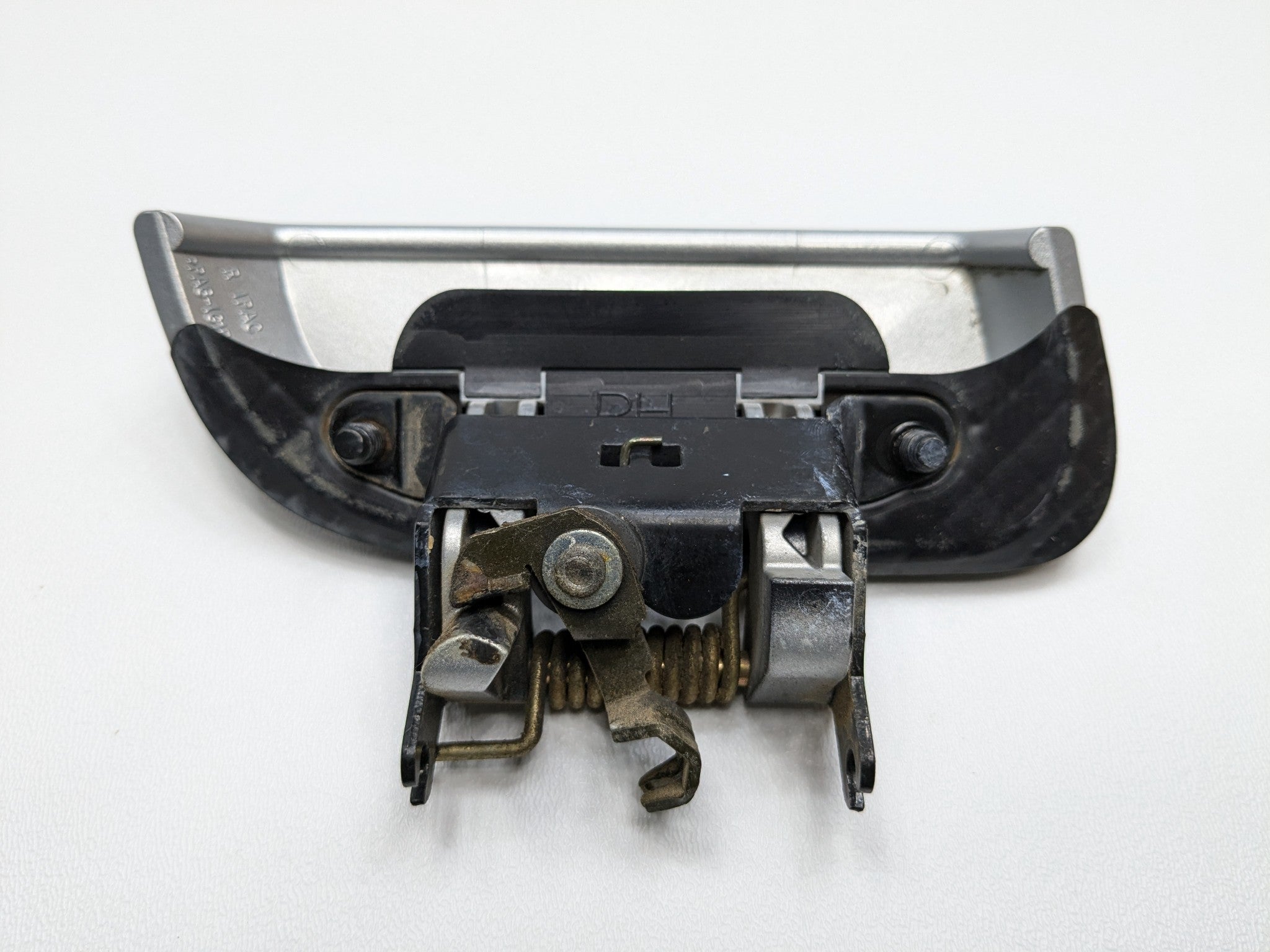 2005 - 2007 OEM NISSAN ARMADA REAR RIGHT PASSENGER SIDE EXTERIOR DOOR HANDLE