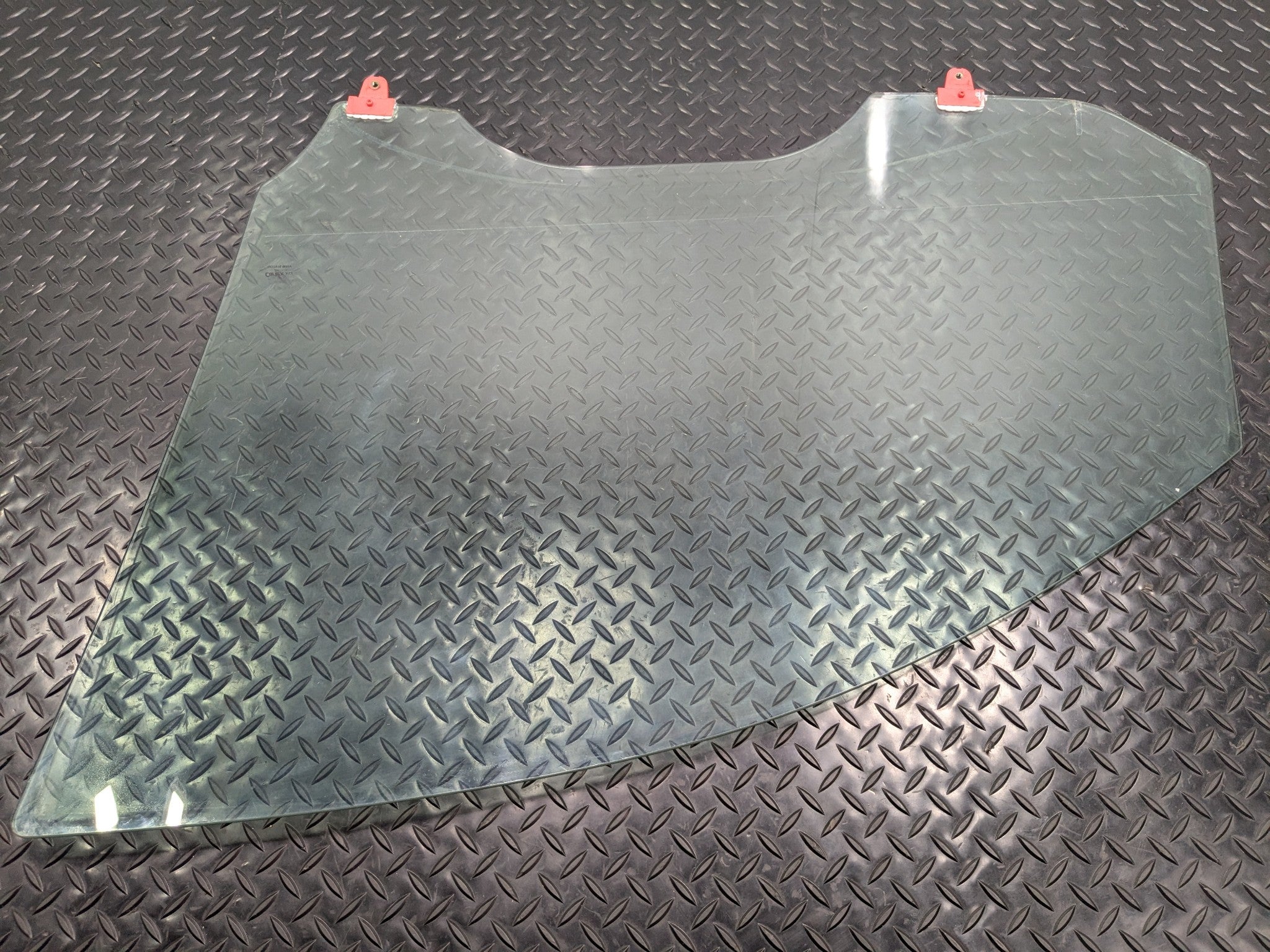 2005 - 2007 OEM NISSAN ARMADA FRONT RIGHT PASSENGER SIDE DOOR WINDOW GLASS