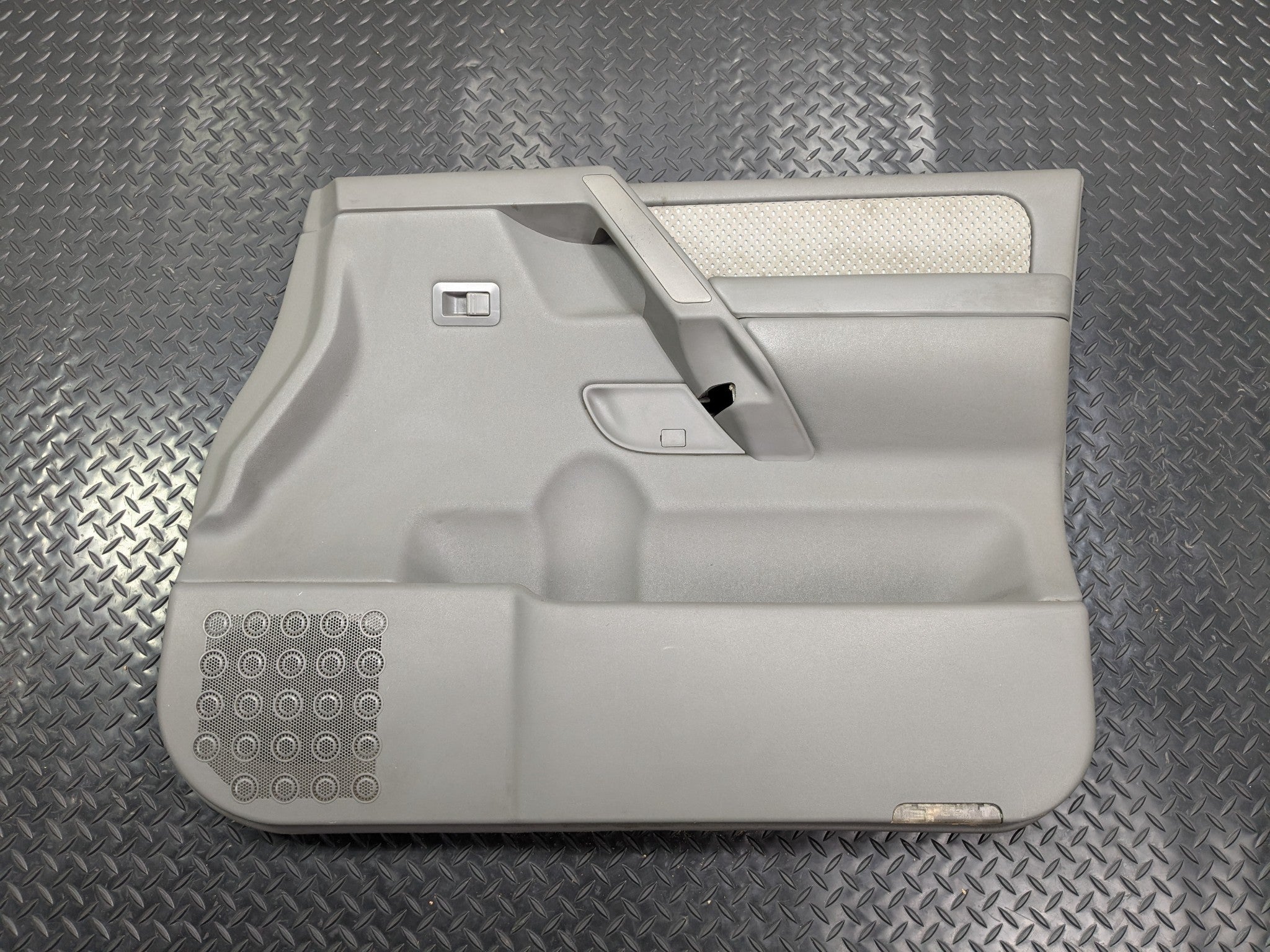 2005 - 2007 OEM NISSAN ARMADA FRONT RIGHT PASSENGER SIDE DOOR TRIM PANEL GREY