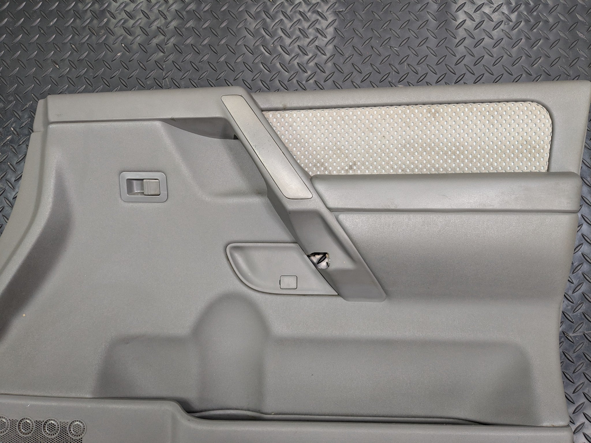 2005 - 2007 OEM NISSAN ARMADA FRONT RIGHT PASSENGER SIDE DOOR TRIM PANEL GREY