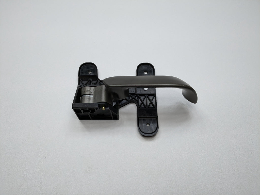 05 - 07 OEM NISSAN ARMADA FRONT RIGHT SIDE INTERIOR DOOR HANDLE LIGHT GRAY