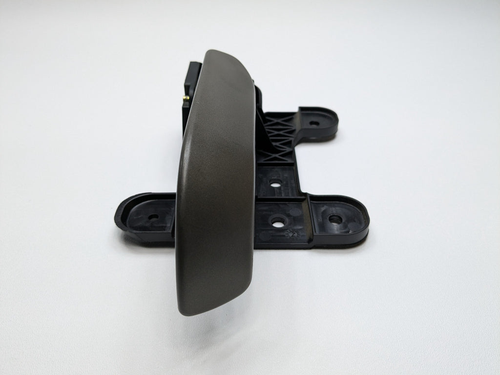 05 - 07 OEM NISSAN ARMADA FRONT RIGHT SIDE INTERIOR DOOR HANDLE LIGHT GRAY