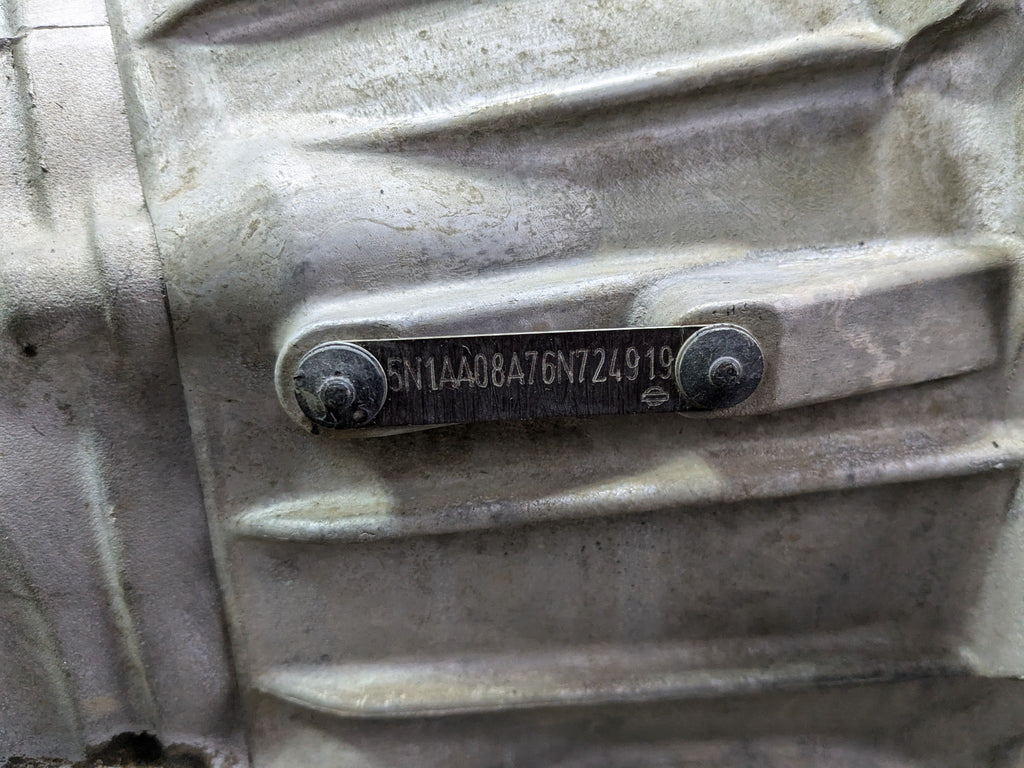 2005 - 2007 OEM NISSAN ARMADA AUTOMATIC TRANSMISSION GEARBOX ASSEMBLY