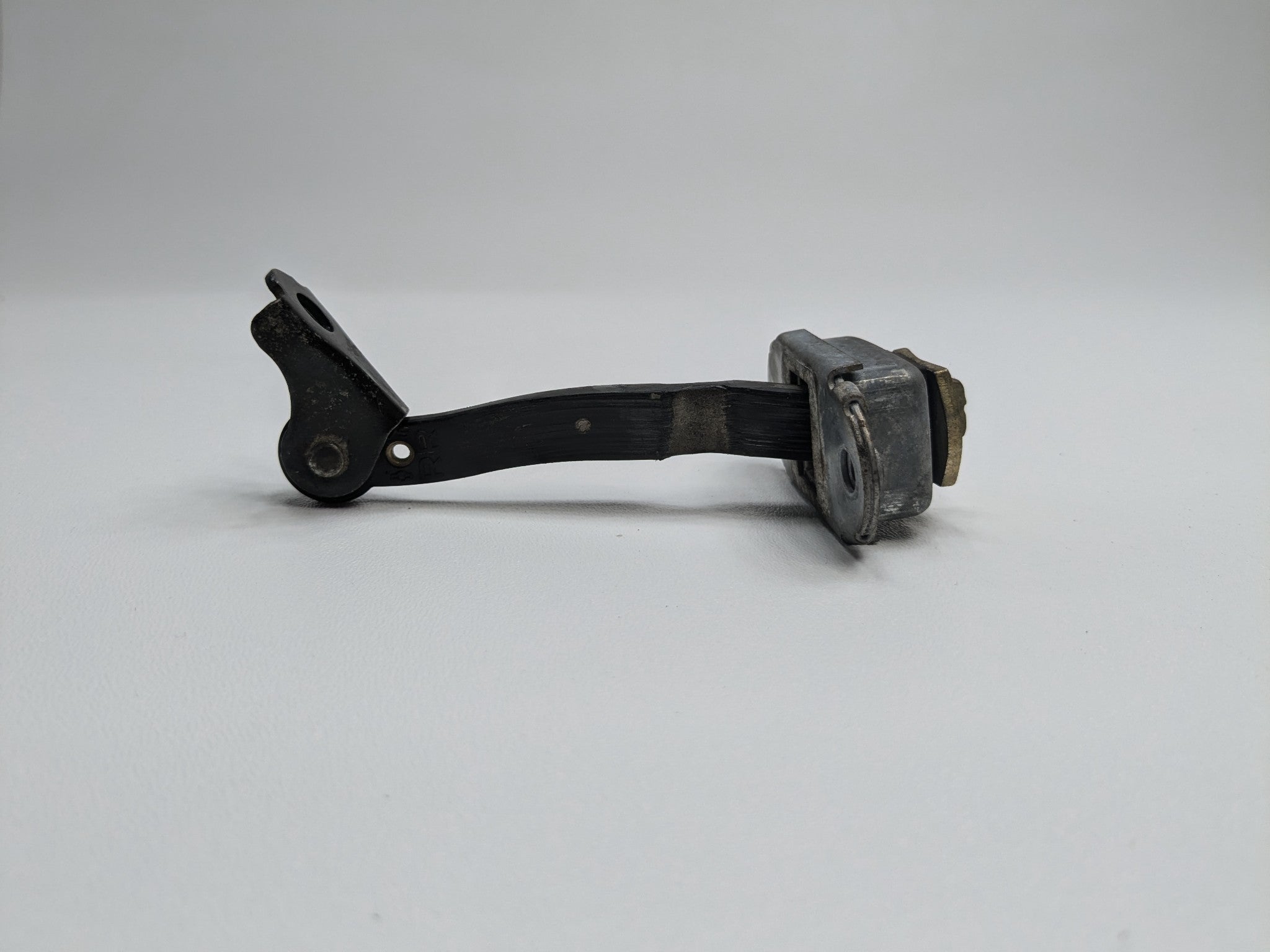 2005 - 2007 OEM NISSAN ARMADA REAR RIGHT PASSENGER SIDE DOOR CHECK STOPPER