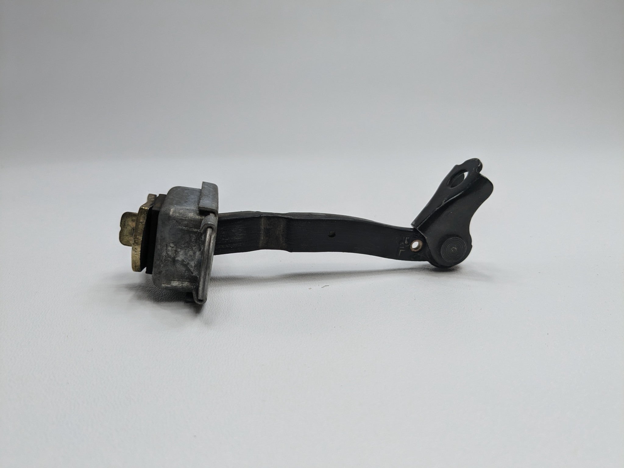 2005 - 2007 OEM NISSAN ARMADA REAR RIGHT PASSENGER SIDE DOOR CHECK STOPPER