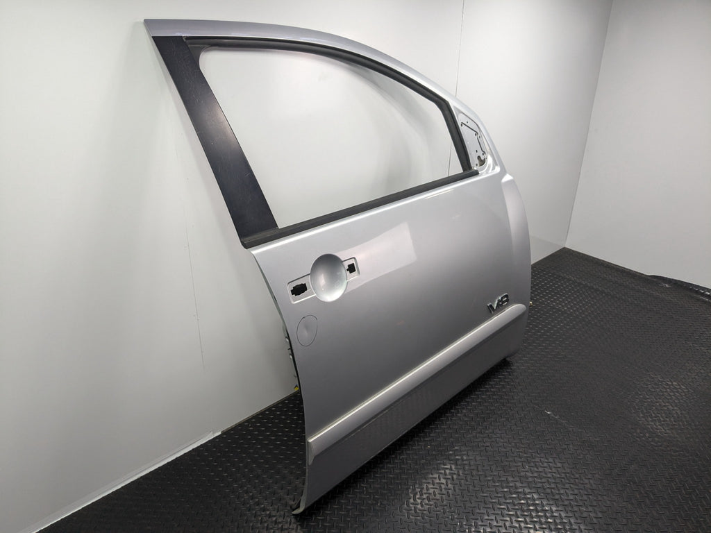 2005 - 2007 OEM NISSAN ARMADA FRONT RIGHT PASSENGER SIDE DOOR SHELL PANEL