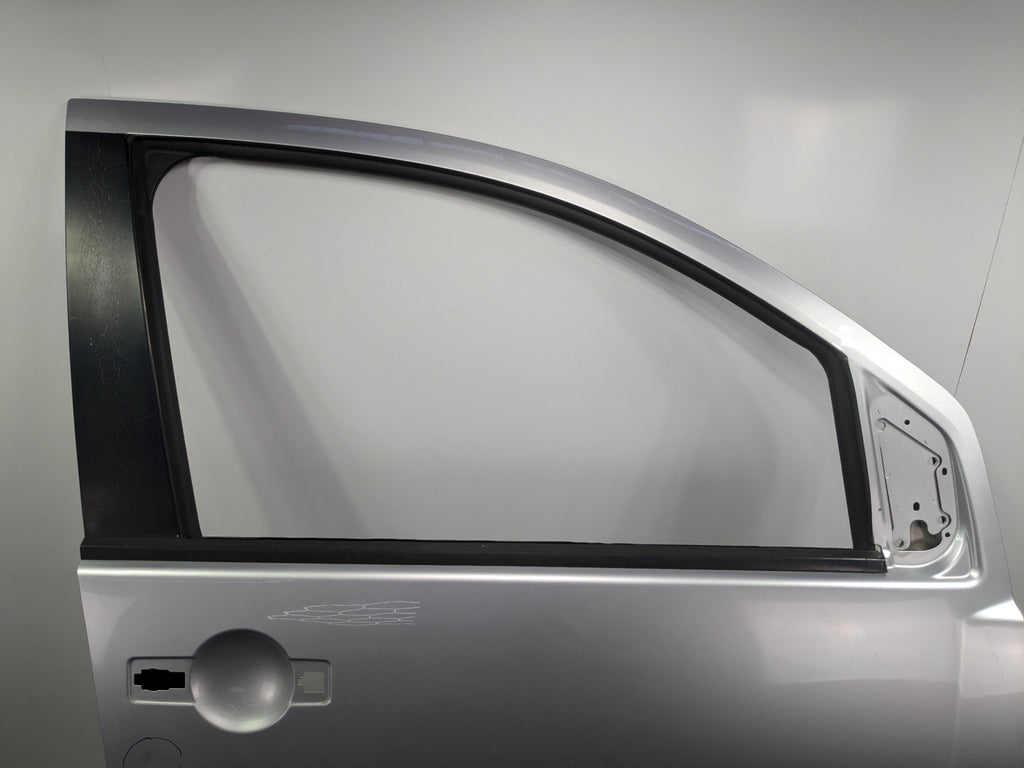 2005 - 2007 OEM NISSAN ARMADA FRONT RIGHT PASSENGER SIDE DOOR SHELL PANEL