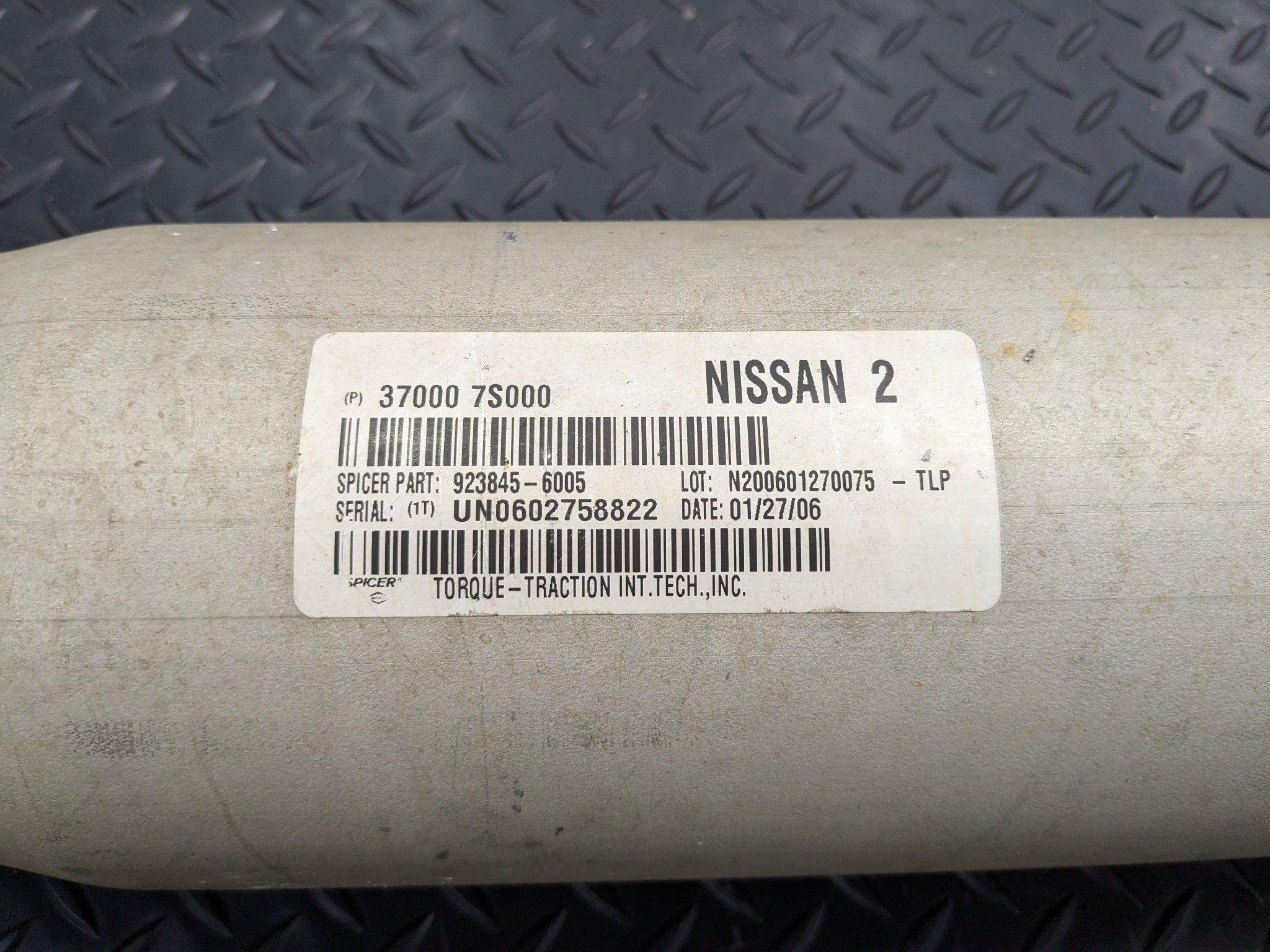 2005 - 2007 OEM NISSAN ARMADA REAR DRIVESHAFT CARDAN PROPELLER ASSEMBLY