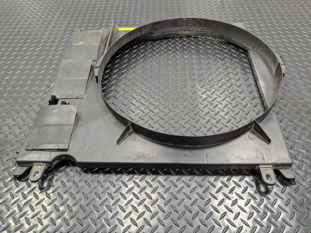 2005 - 2007 OEM NISSAN ARMADA ENGINE COOLANT RADIATOR FAN SHROUD PANEL
