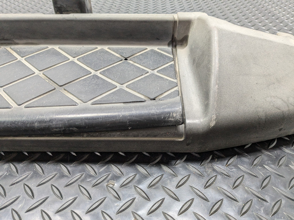 05 - 07 OEM NISSAN ARMADA LEFT AND RIGHT SIDE RUNNING BOARD STEP PAD ASSEMBLY