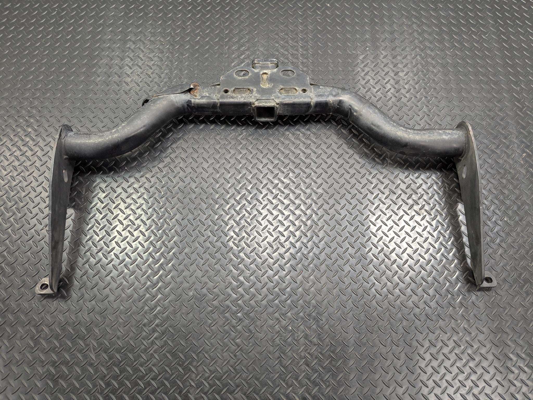 2005 - 2007 OEM NISSAN ARMADA REAR BUMPER TOWING TRAILER HITCH BAR ASSEMBLY