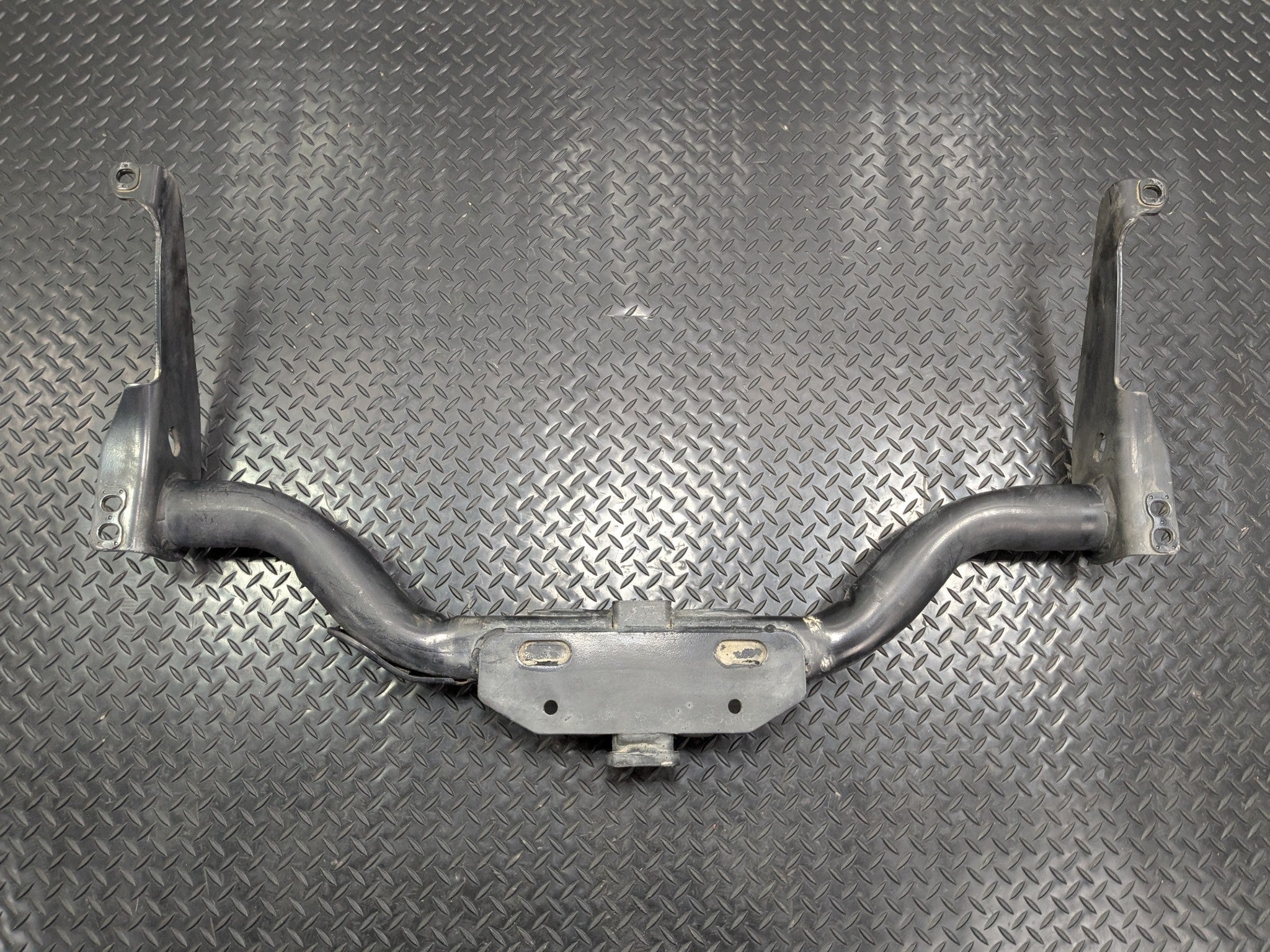 2005 - 2007 OEM NISSAN ARMADA REAR BUMPER TOWING TRAILER HITCH BAR ASSEMBLY