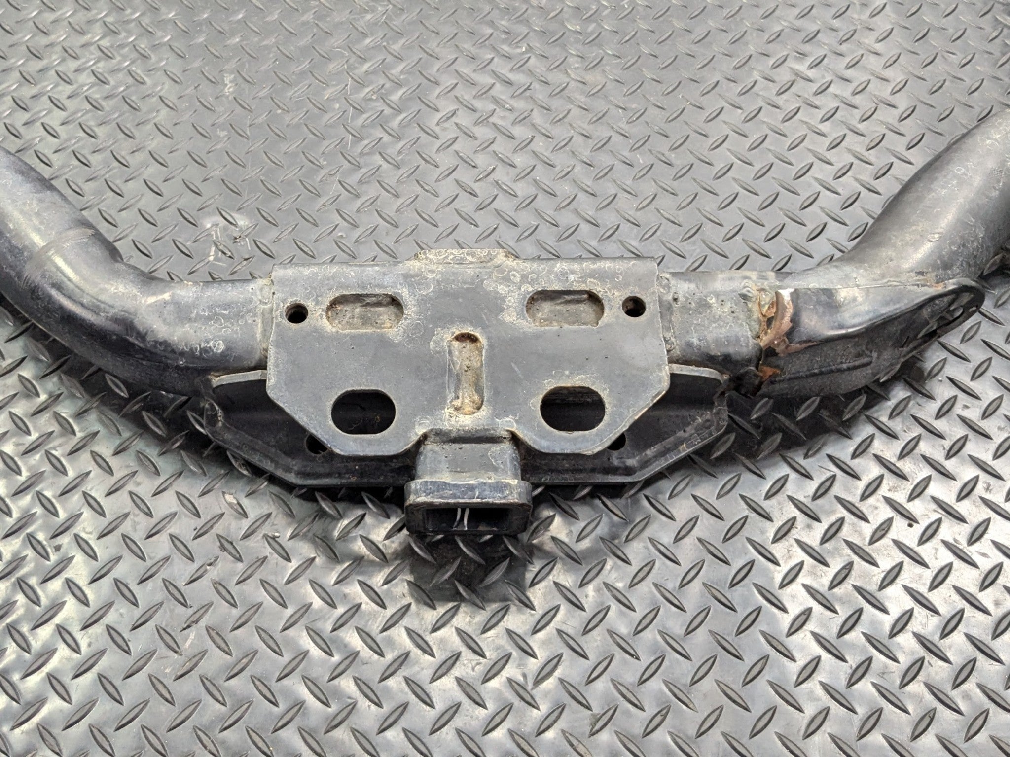 2005 - 2007 OEM NISSAN ARMADA REAR BUMPER TOWING TRAILER HITCH BAR ASSEMBLY
