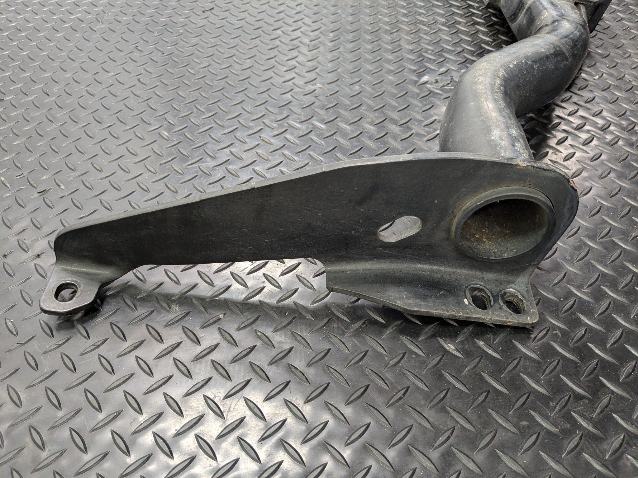 2005 - 2007 OEM NISSAN ARMADA REAR BUMPER TOWING TRAILER HITCH BAR ASSEMBLY