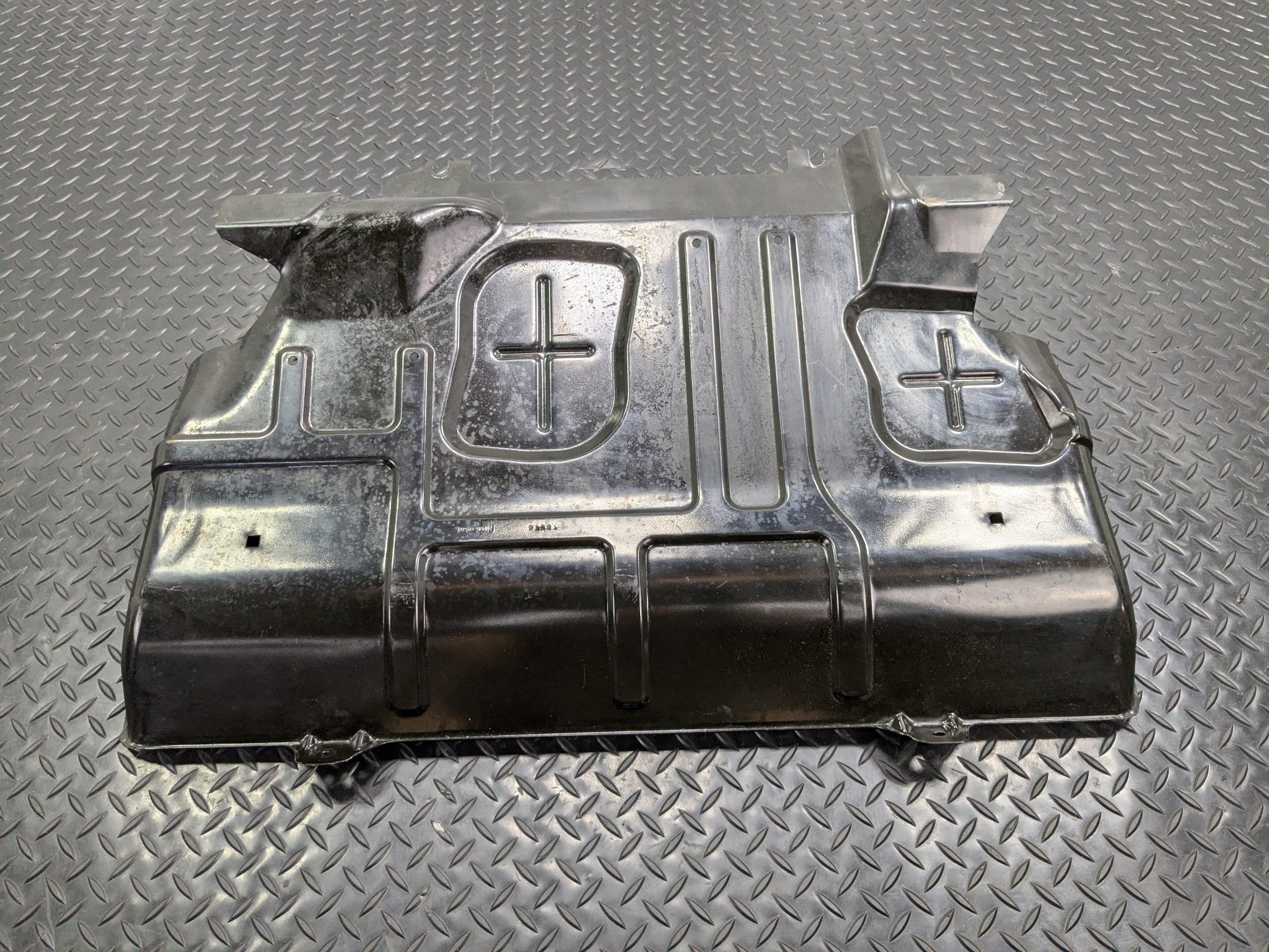 2005 - 2007 OEM NISSAN ARMADA UNDER ENGINE SPLASH GUARD SHIELD COVER