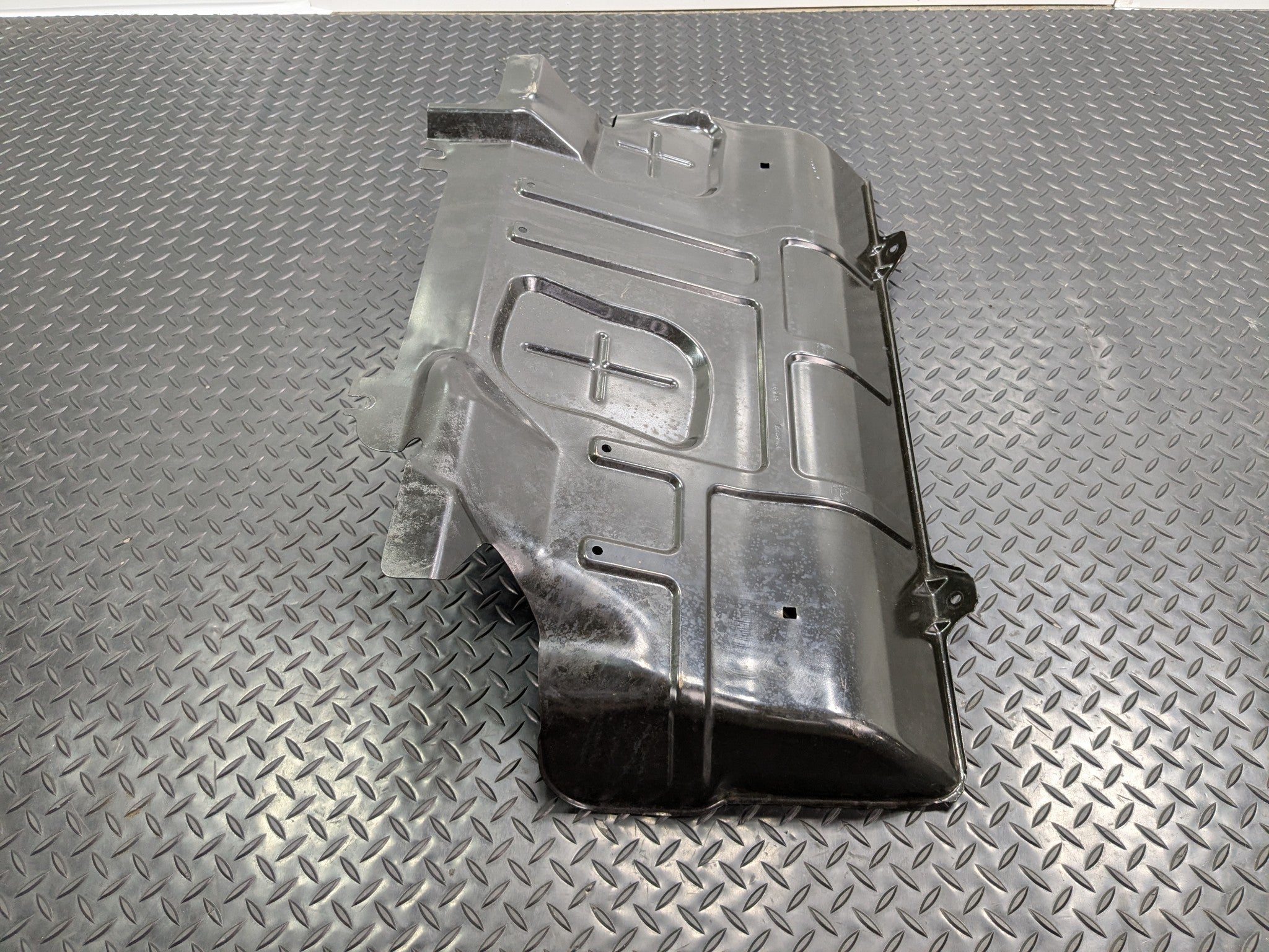 2005 - 2007 OEM NISSAN ARMADA UNDER ENGINE SPLASH GUARD SHIELD COVER