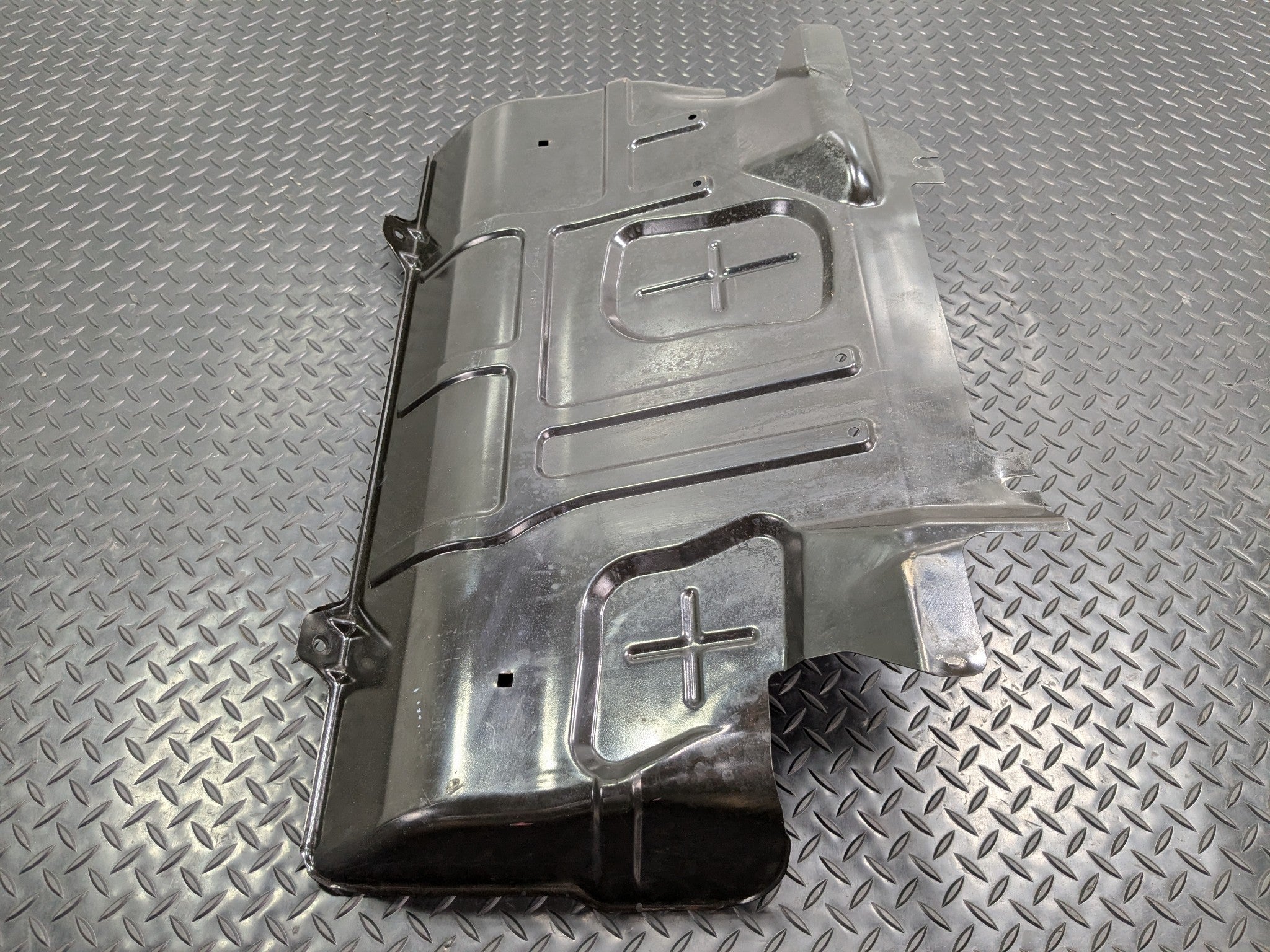 2005 - 2007 OEM NISSAN ARMADA UNDER ENGINE SPLASH GUARD SHIELD COVER