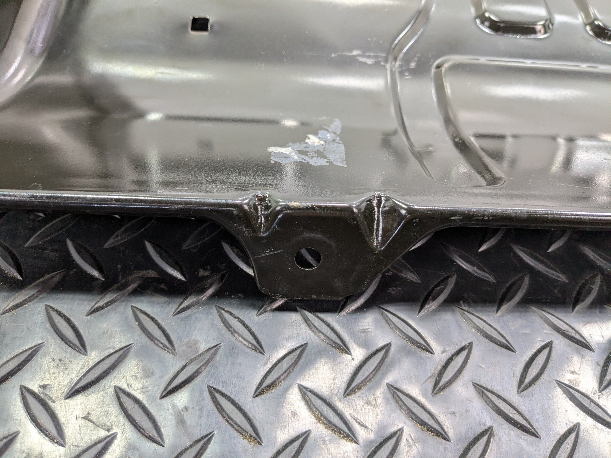 2005 - 2007 OEM NISSAN ARMADA UNDER ENGINE SPLASH GUARD SHIELD COVER