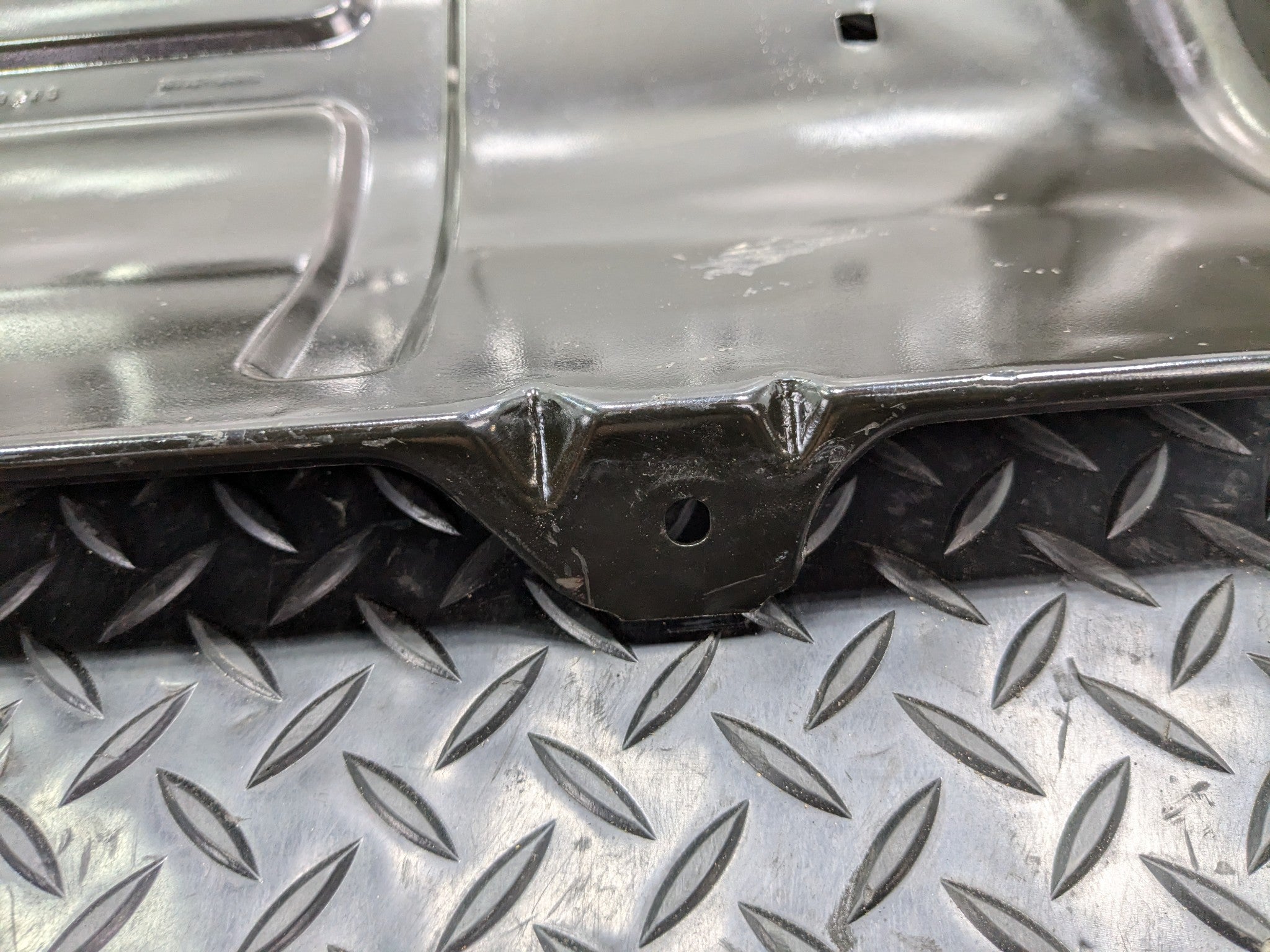 2005 - 2007 OEM NISSAN ARMADA UNDER ENGINE SPLASH GUARD SHIELD COVER