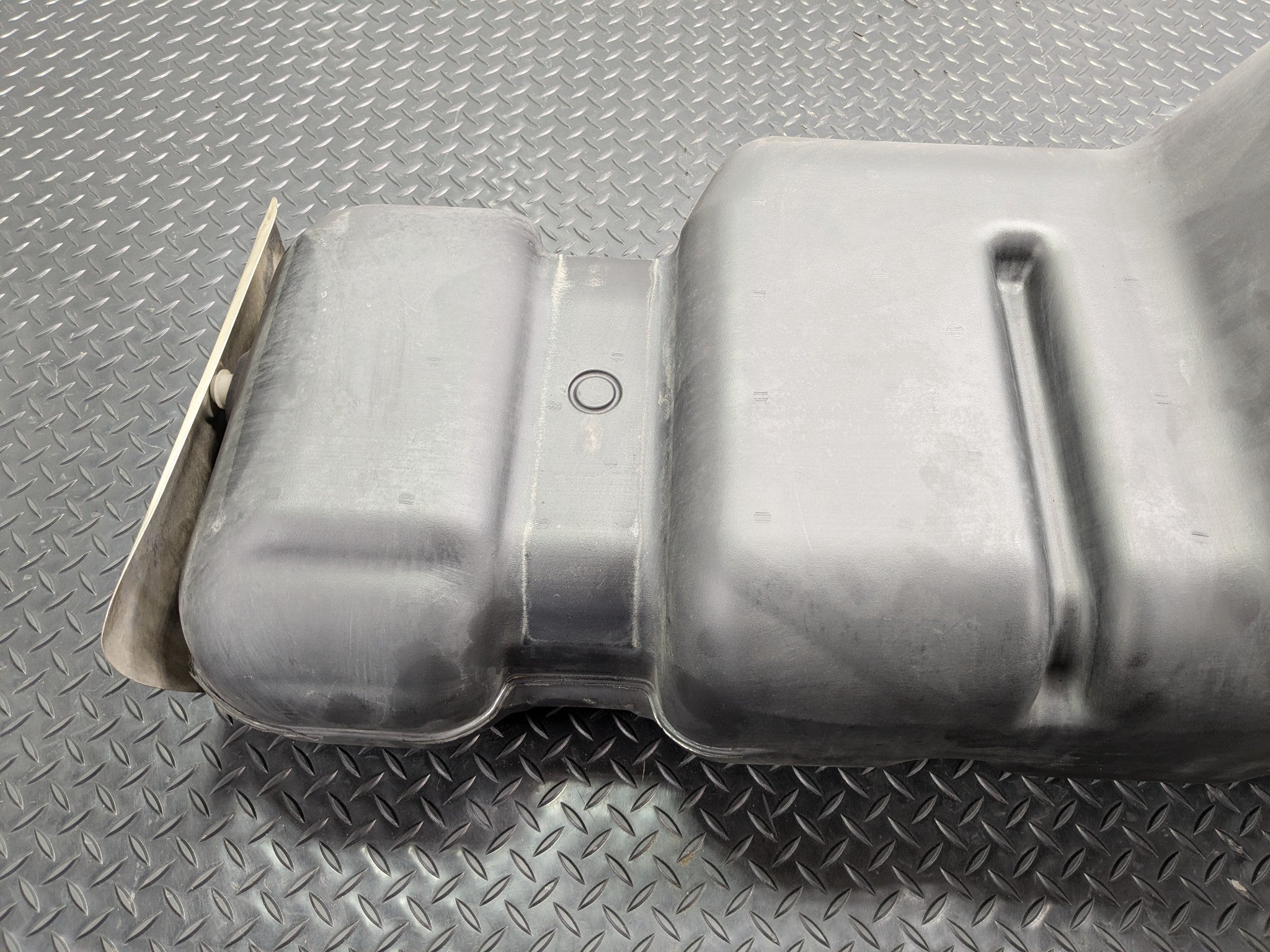 2005 - 2007 OEM NISSAN ARMADA FUEL GAS TANK RESERVOIR ASSEMBLY