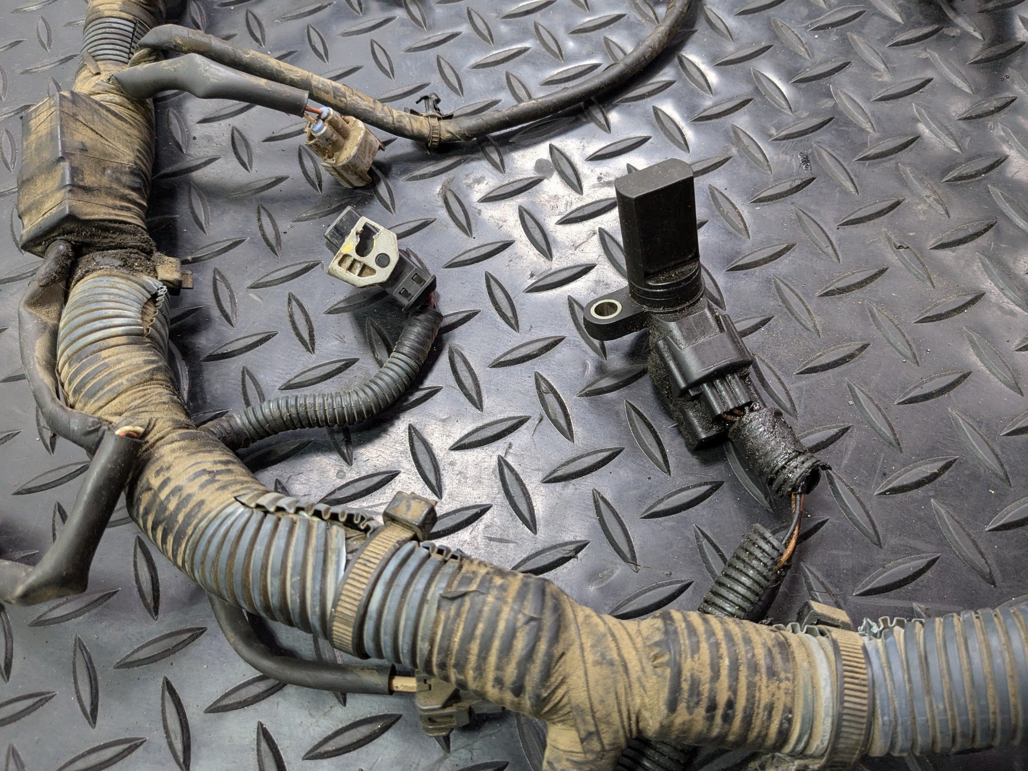 2005 - 2007 OEM NISSAN ARMADA ENGINE WIRE WIRING HARNESS