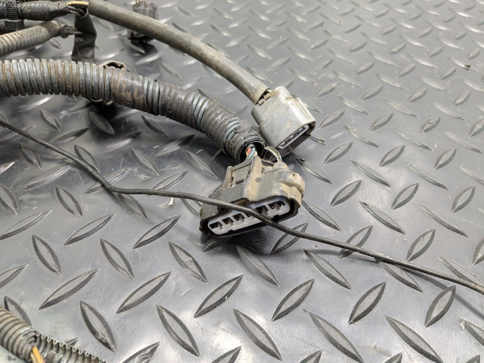 2005 - 2007 OEM NISSAN ARMADA ENGINE WIRE WIRING HARNESS