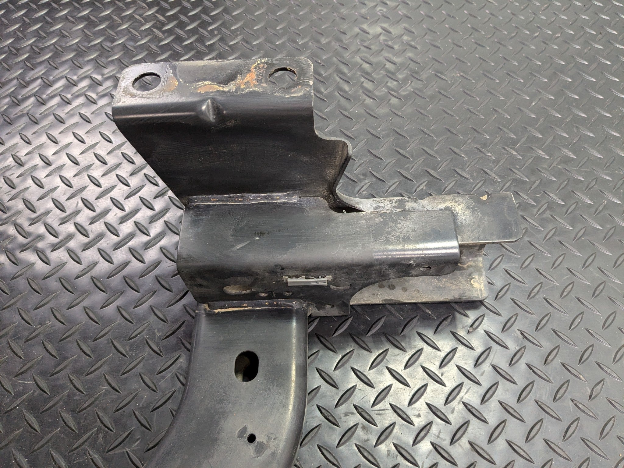 2005 - 2007 OEM NISSAN ARMADA REAR BUMPER REINFORCEMENT BAR