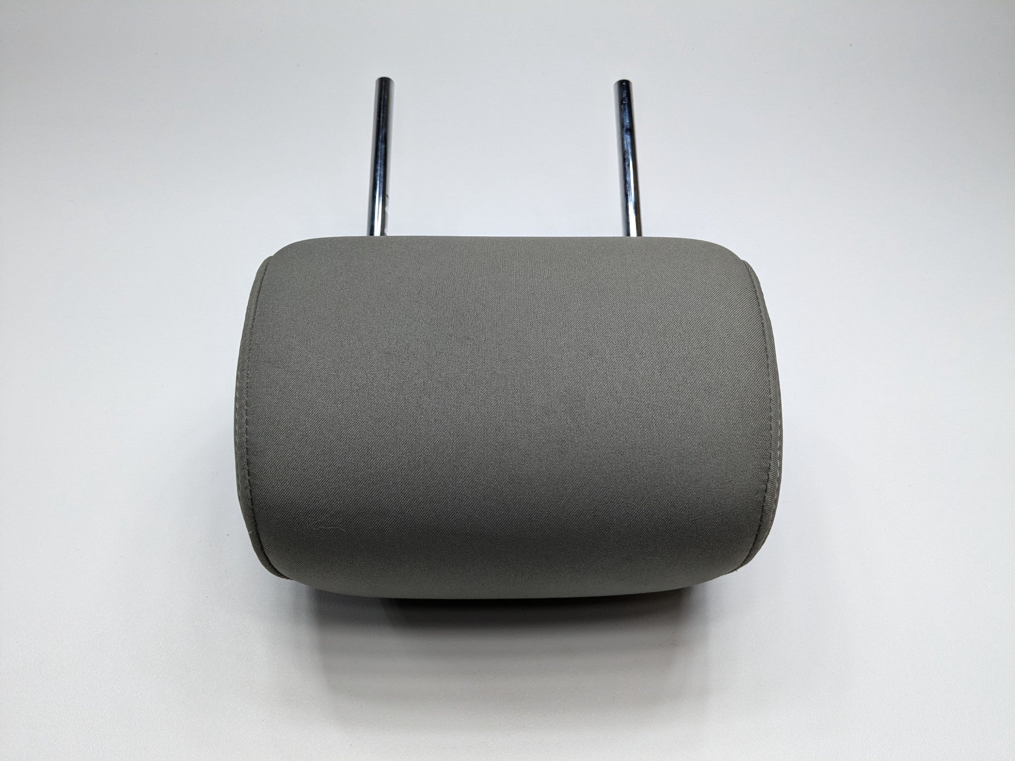 2005 - 2007 OEM NISSAN ARMADA FRONT RIGHT SIDE SEAT HEADREST GRAY CLOTH