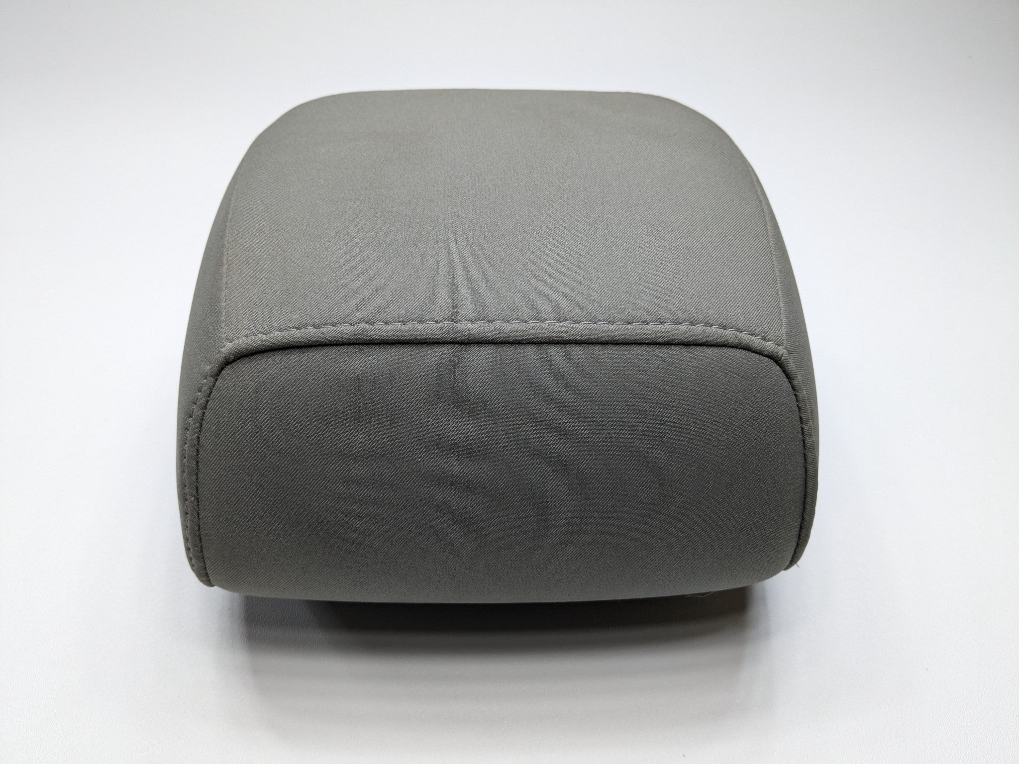 2005 - 2007 OEM NISSAN ARMADA FRONT RIGHT SIDE SEAT HEADREST GRAY CLOTH