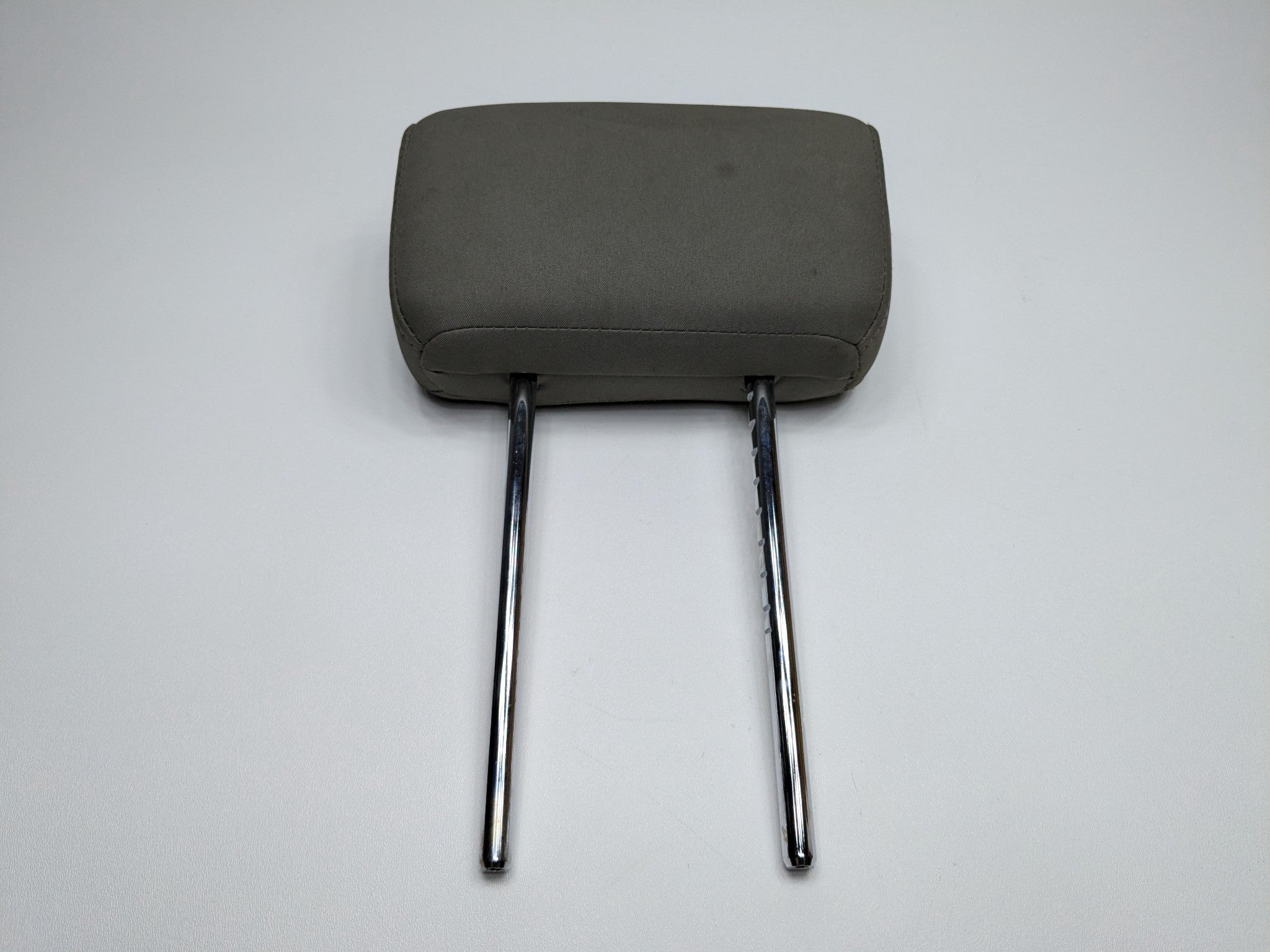 2005 - 2007 OEM NISSAN ARMADA THRID ROW RIGHT PASSENGER SIDE HEADREST GRAY CLOTH