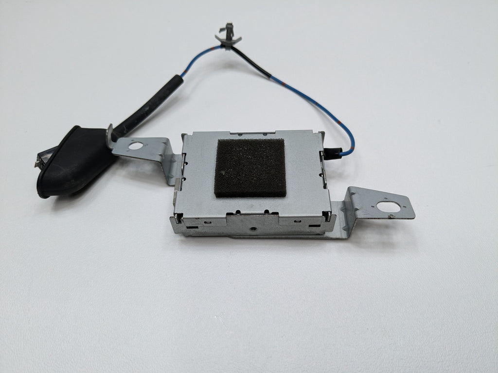 2005 - 2007 OEM NISSAN ARMADA RADIO ANTENNA AMPLIFIER MODULE
