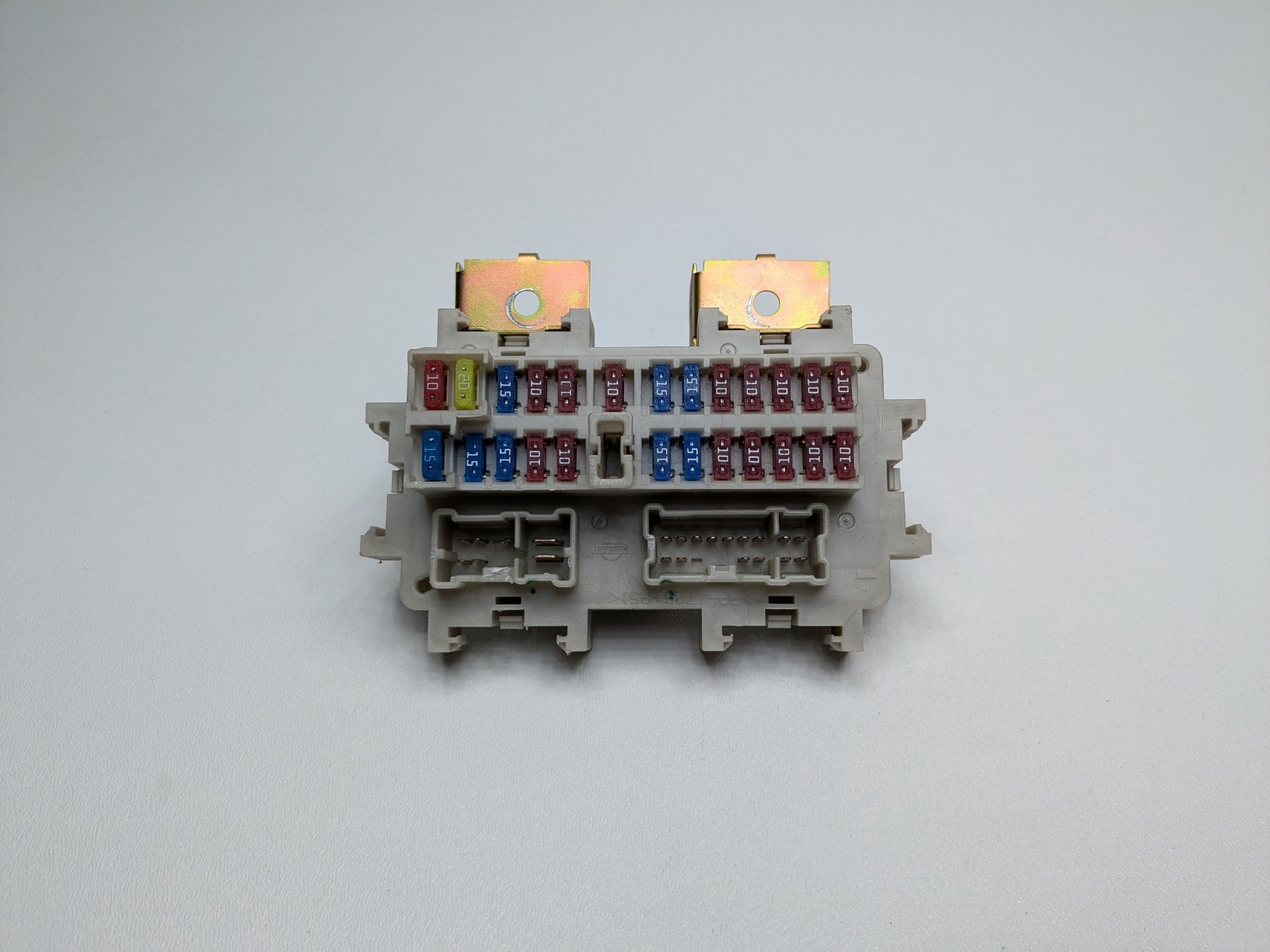 2005 - 2007 OEM NISSAN ARMADA DASH INTERIOR RELAY JUNCTION BLOCK CABIN FUSE BOX