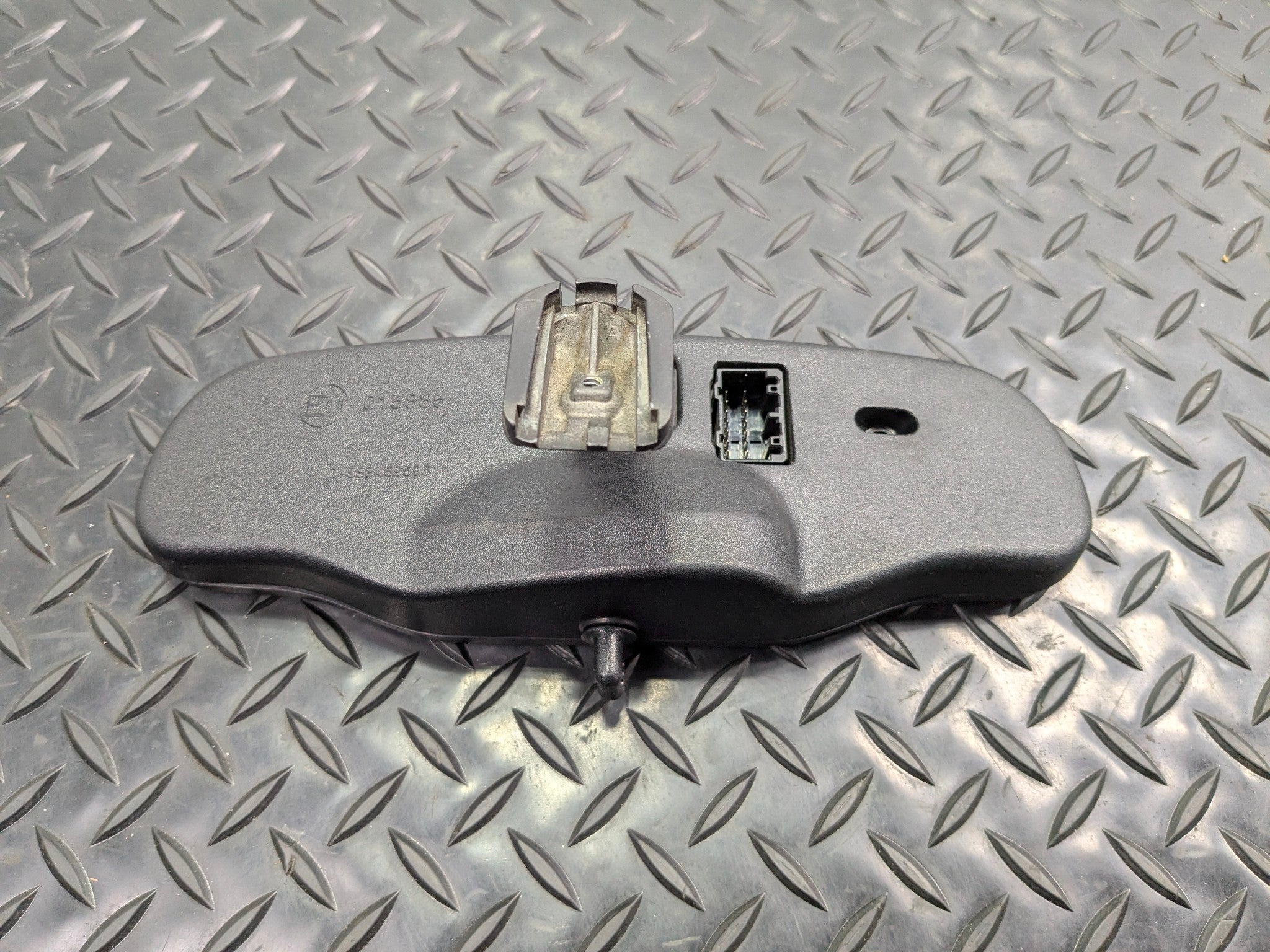 05 - 07 OEM CHEVROLET TRAILBLAZER INTERIOR UPPER ROOF REAR VIEW MIRROR ASSEMBLY