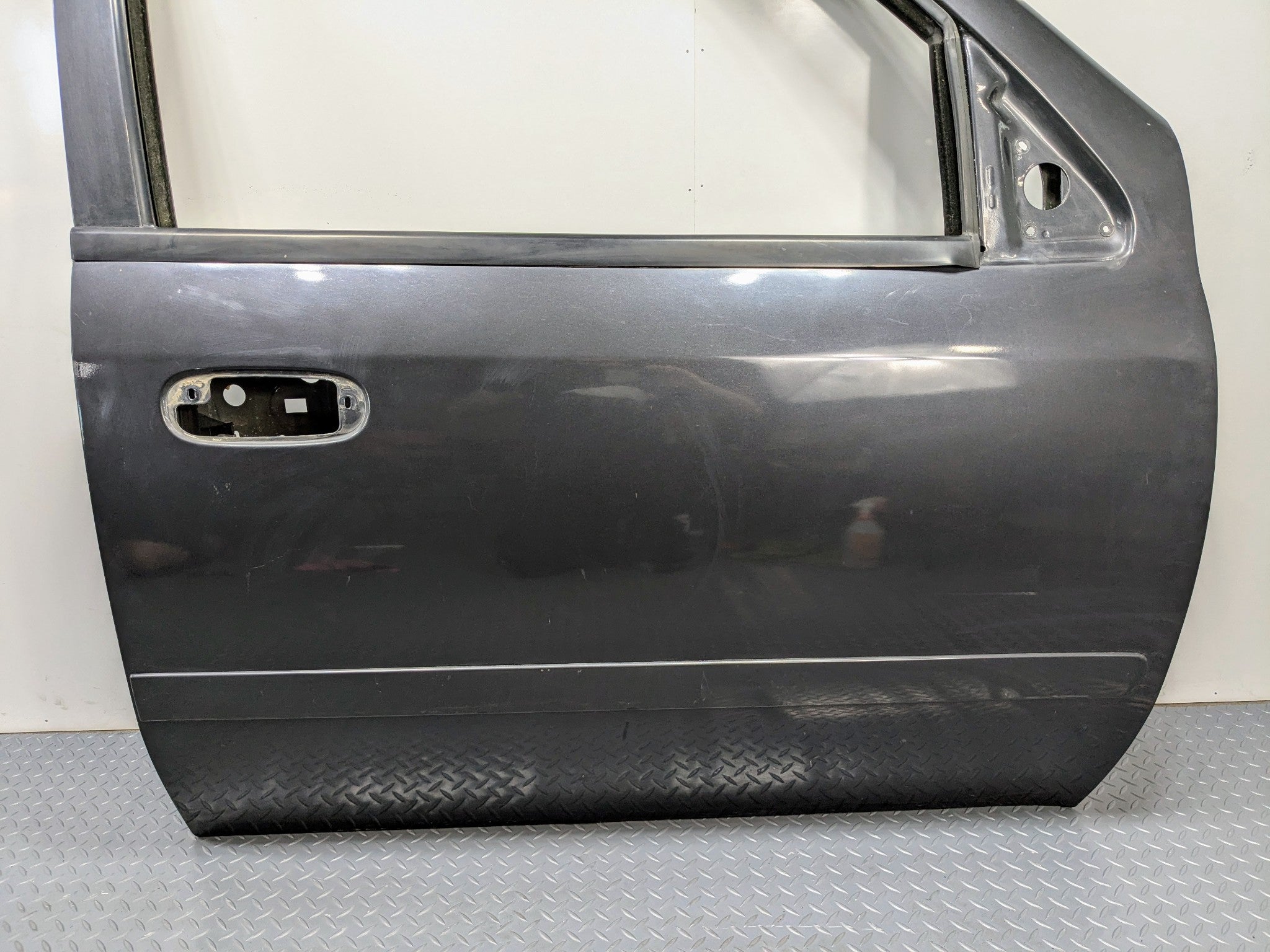 05 - 07 OEM CHEVROLET TRAILBLAZER FRONT RIGHT PASSENGER SIDE DOOR SHELL PANEL