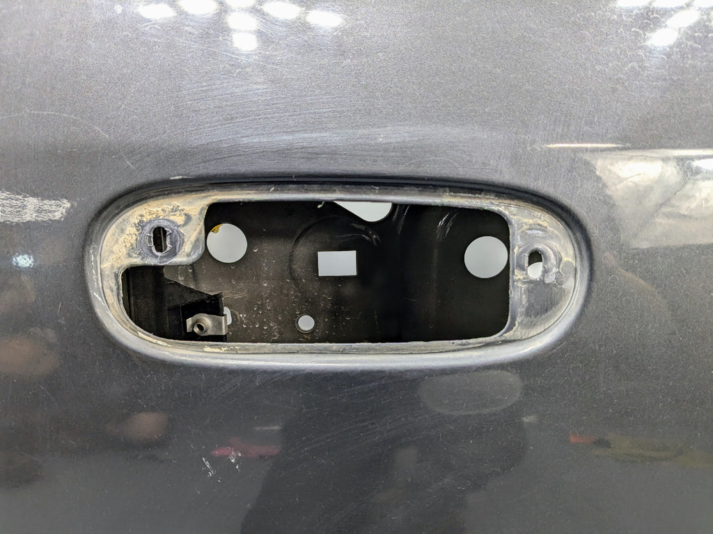 05 - 07 OEM CHEVROLET TRAILBLAZER FRONT RIGHT PASSENGER SIDE DOOR SHELL PANEL