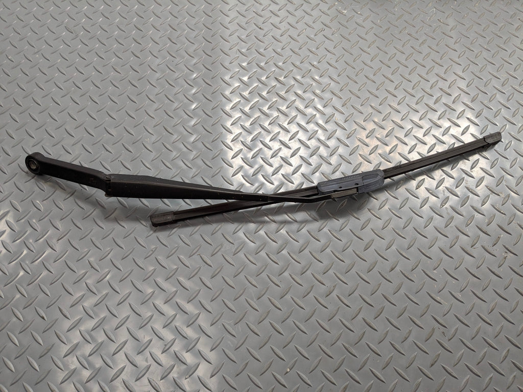 05 - 07 OEM CHEVROLET TRAILBLAZER FRONT LEFT DRIVER SIDE WINDSHIELD WIPER ARM