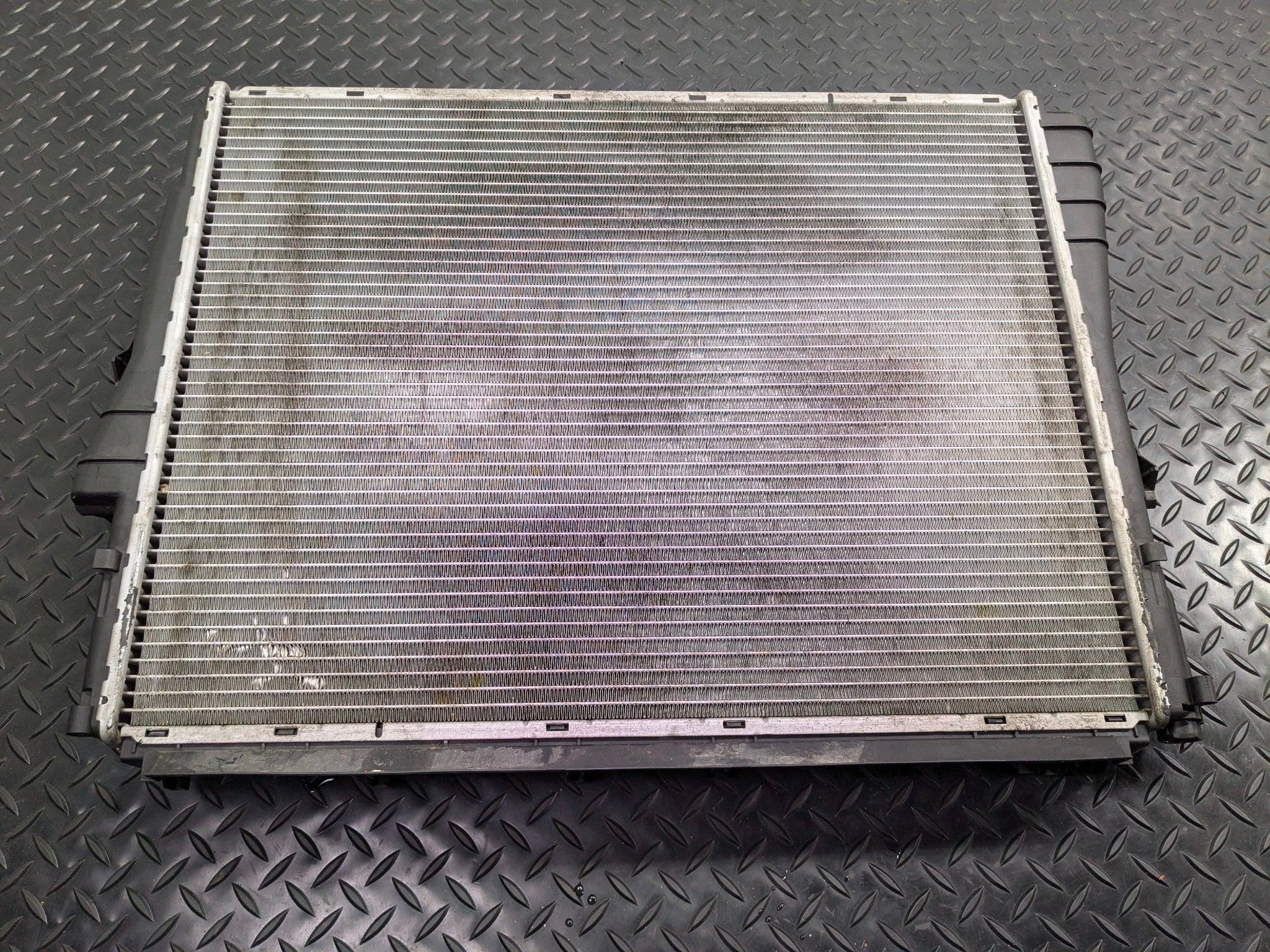 2013 - 2019 OEM HYUNDAI SANTA FE ENGINE COOLANT COOLING RADIATOR