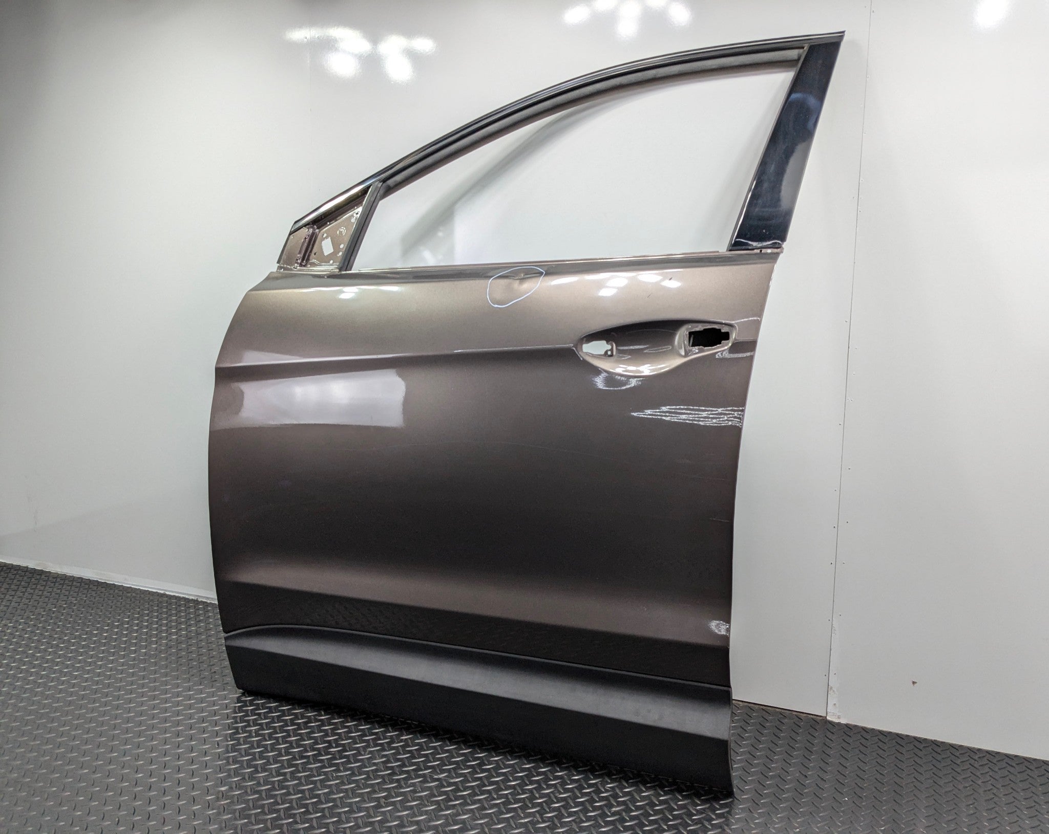 2013 - 2019 OEM HYUNDAI SANTA FE FRONT LEFT DRIVER SIDE DOOR SHELL PANEL N9N