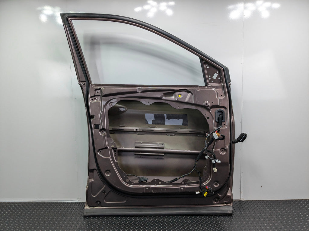 2013 - 2019 OEM HYUNDAI SANTA FE FRONT LEFT DRIVER SIDE DOOR SHELL PANEL N9N