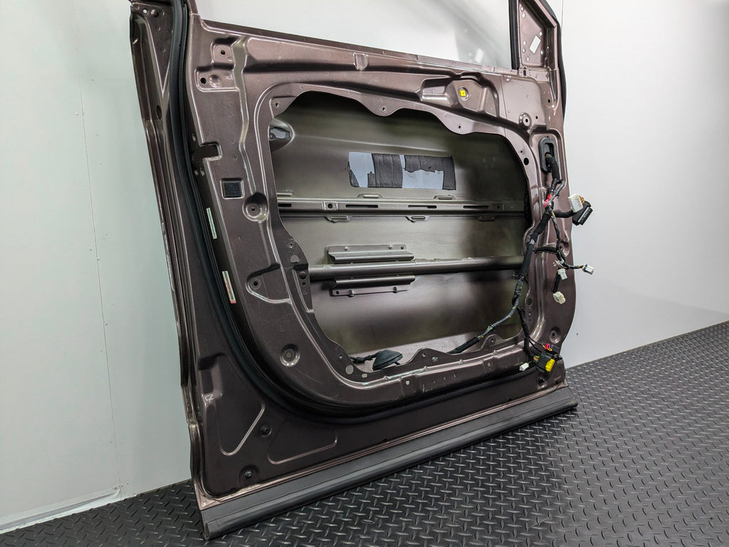 2013 - 2019 OEM HYUNDAI SANTA FE FRONT LEFT DRIVER SIDE DOOR SHELL PANEL N9N