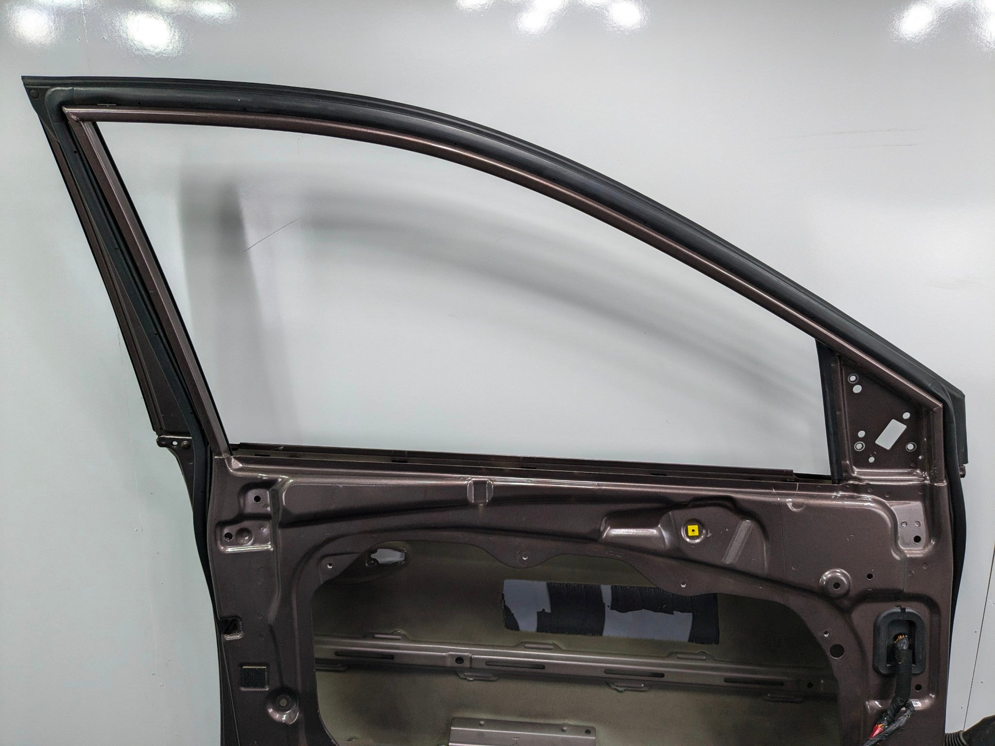 2013 - 2019 OEM HYUNDAI SANTA FE FRONT LEFT DRIVER SIDE DOOR SHELL PANEL N9N