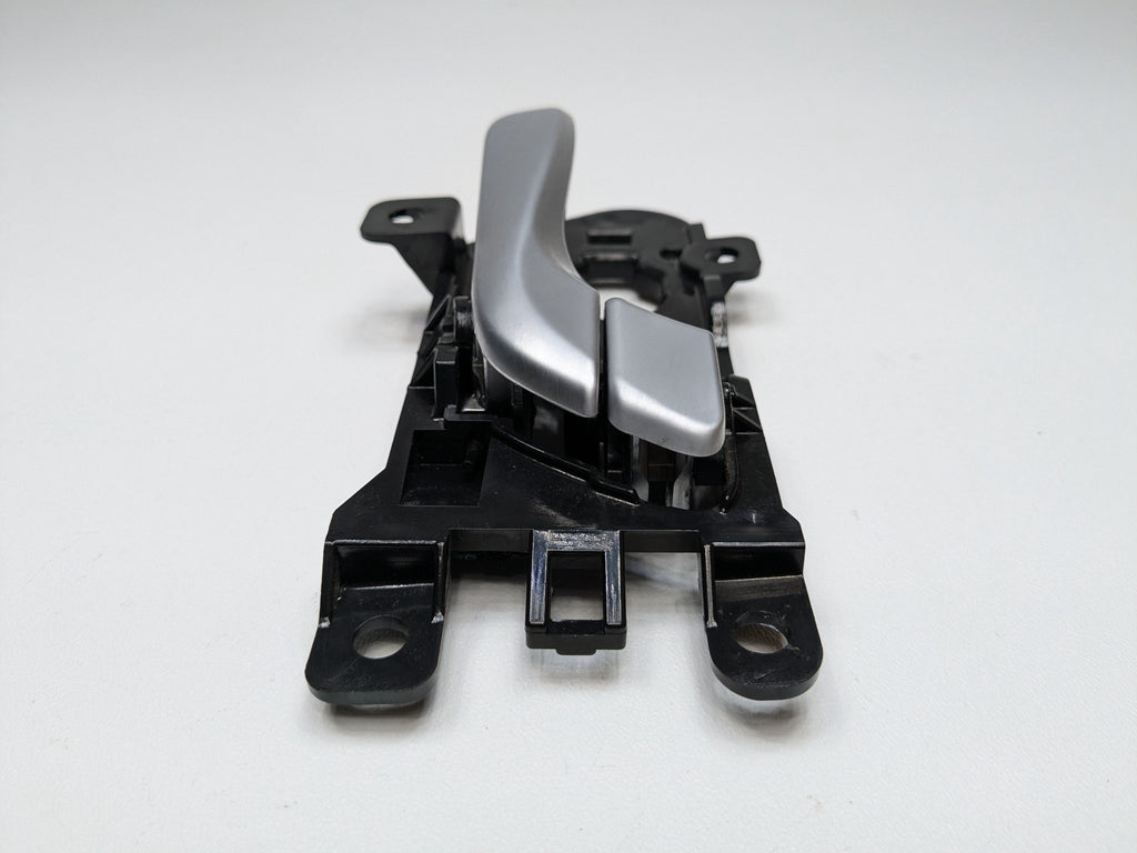 2013 - 2019 OEM HYUNDAI SANTA FE REAR LEFT DRIVER SIDE INTERIOR DOOR HANDLE