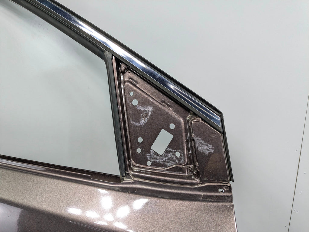 2013 - 2019 OEM HYUNDAI SANTA FE FRONT RIGHT PASSENGER SIDE DOOR SHELL PANEL N9N