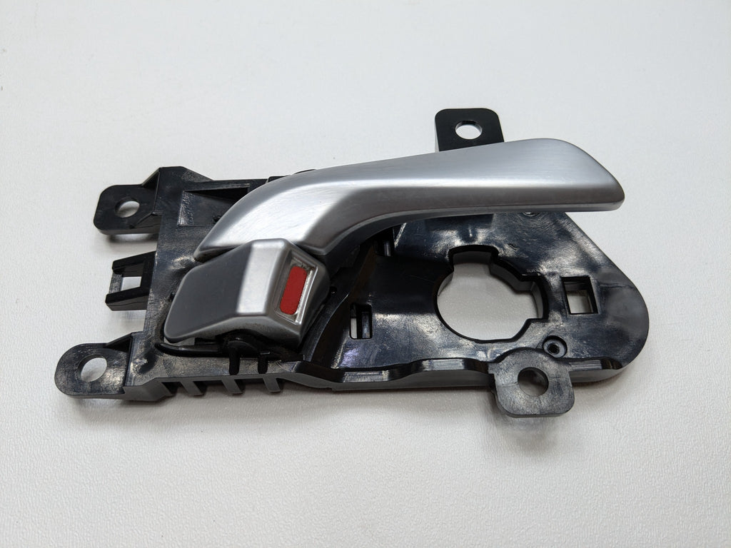 2013 - 2019 OEM HYUNDAI SANTA FE FRONT RIGHT PASSENGER SIDE INTERIOR DOOR HANDLE
