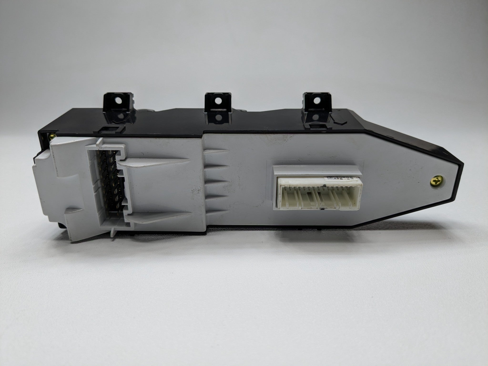 2013 - 2019 OEM HYUNDAI SANTA FE FRONT LEFT DOOR MASTER POWER WINDOW SWITCH